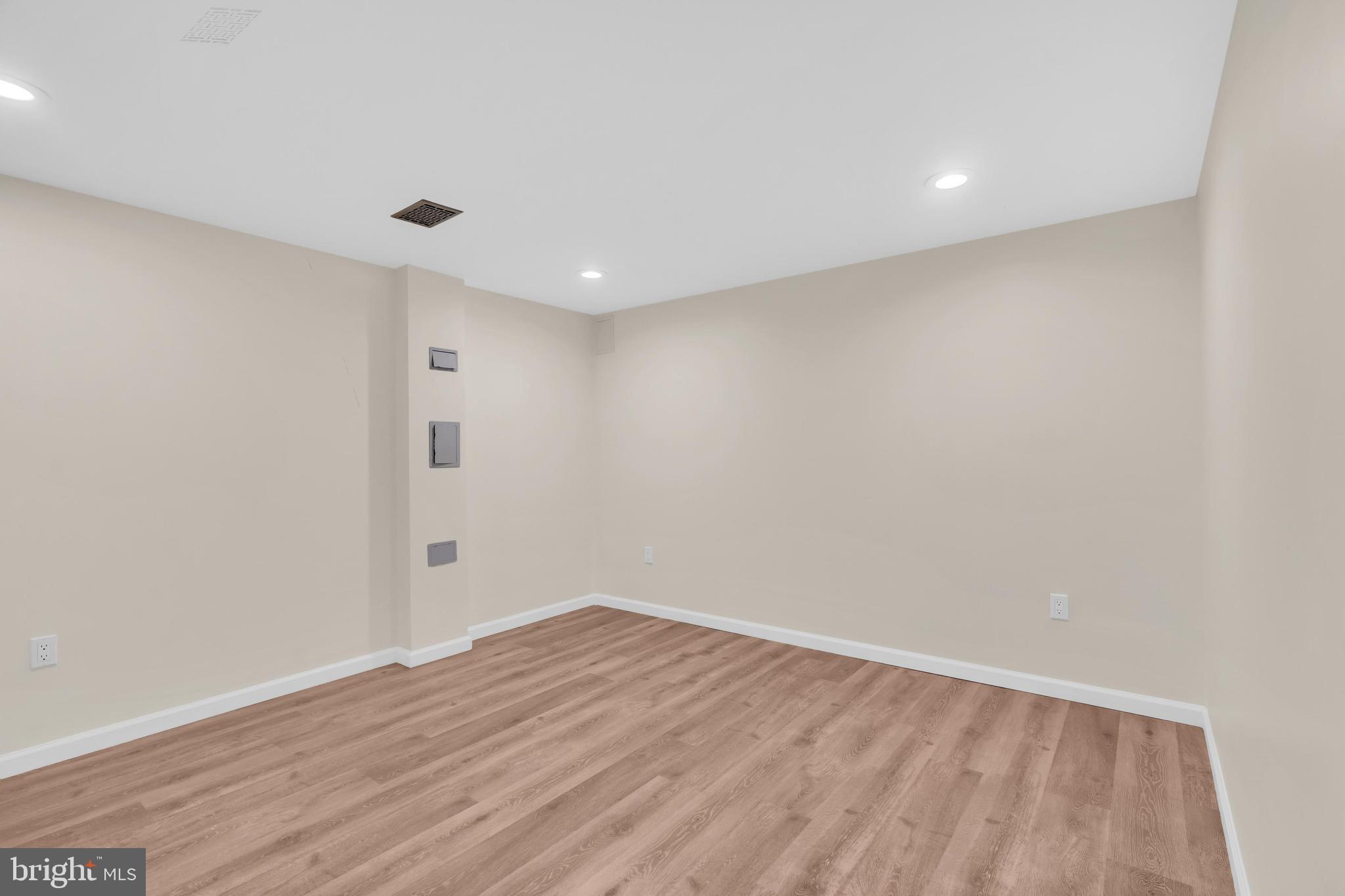 POLO FIELDS - Residential Lease