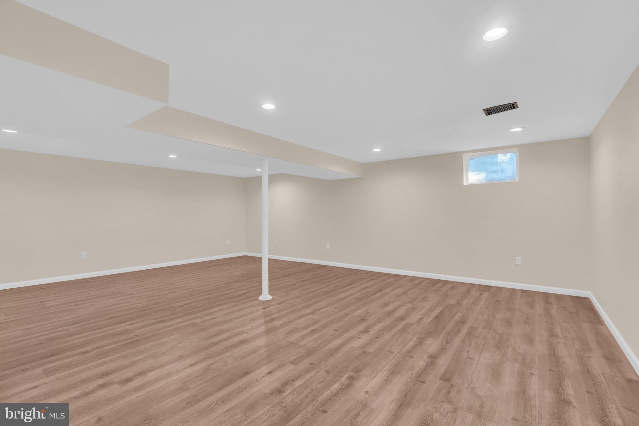 POLO FIELDS - Residential Lease