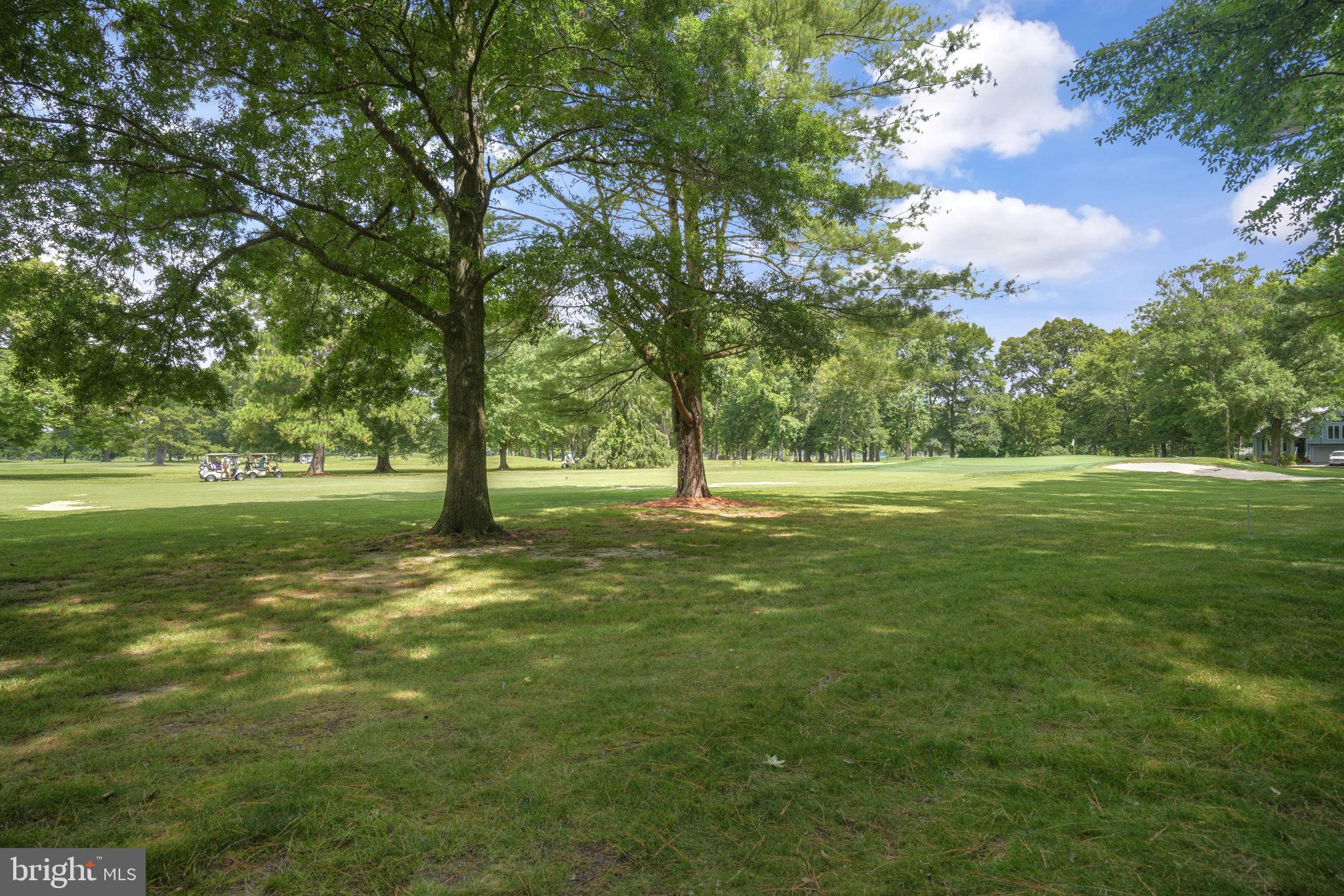 GOLF CLUB SHORES III - Residential