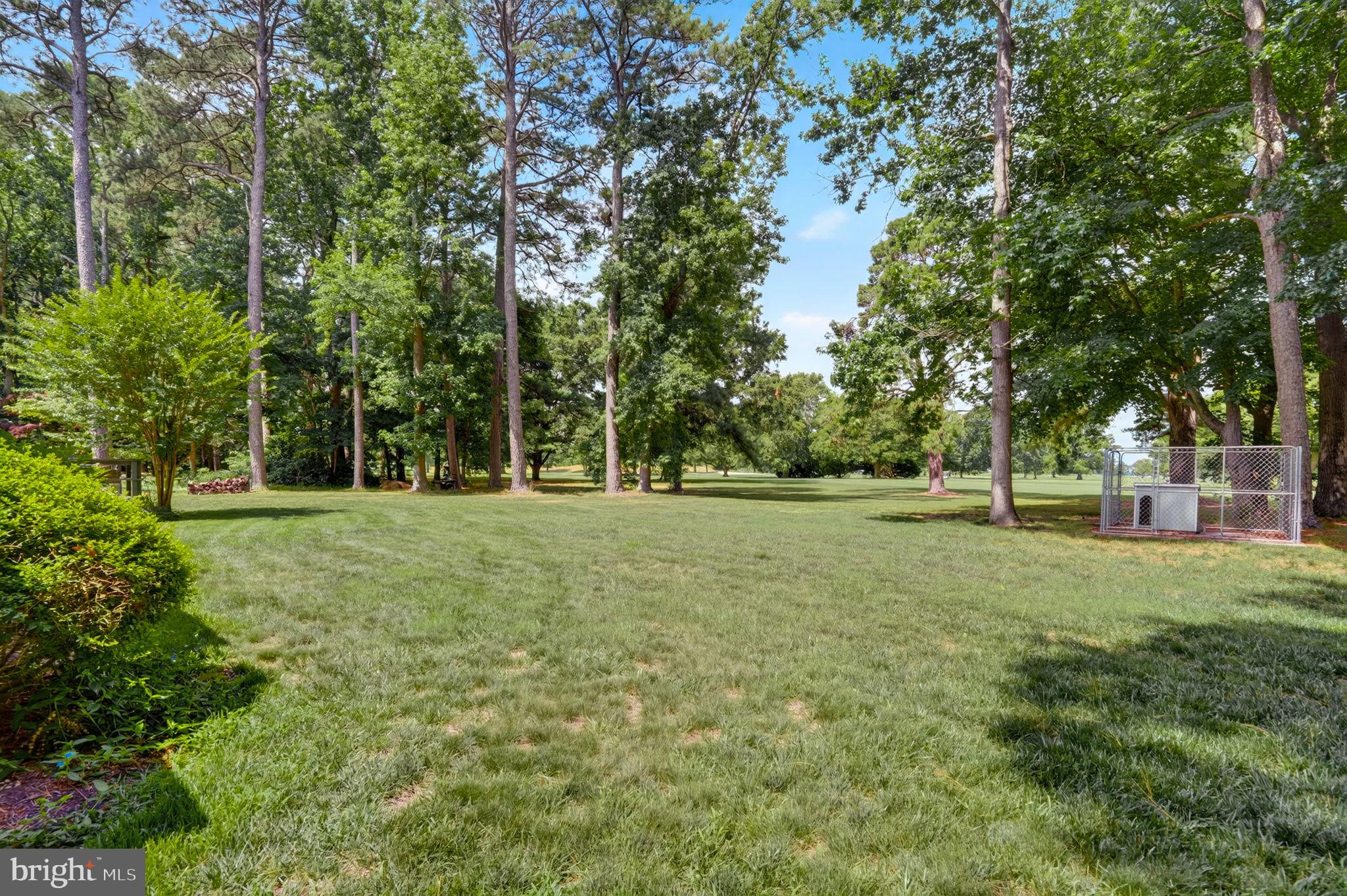 GOLF CLUB SHORES III - Residential