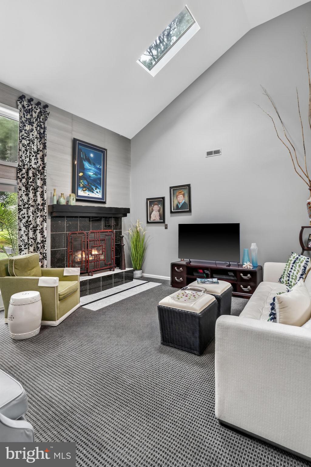 GOLF CLUB SHORES III - Residential