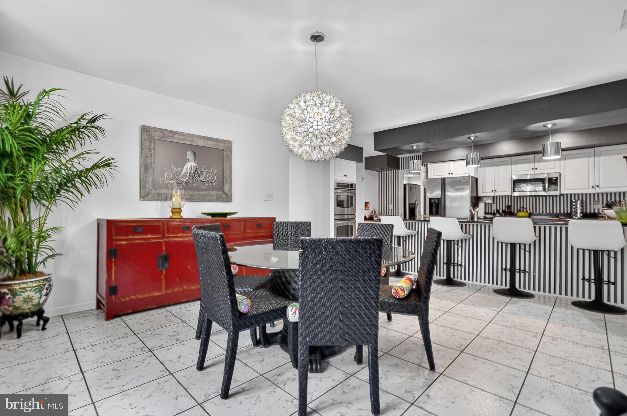 GOLF CLUB SHORES III - Residential