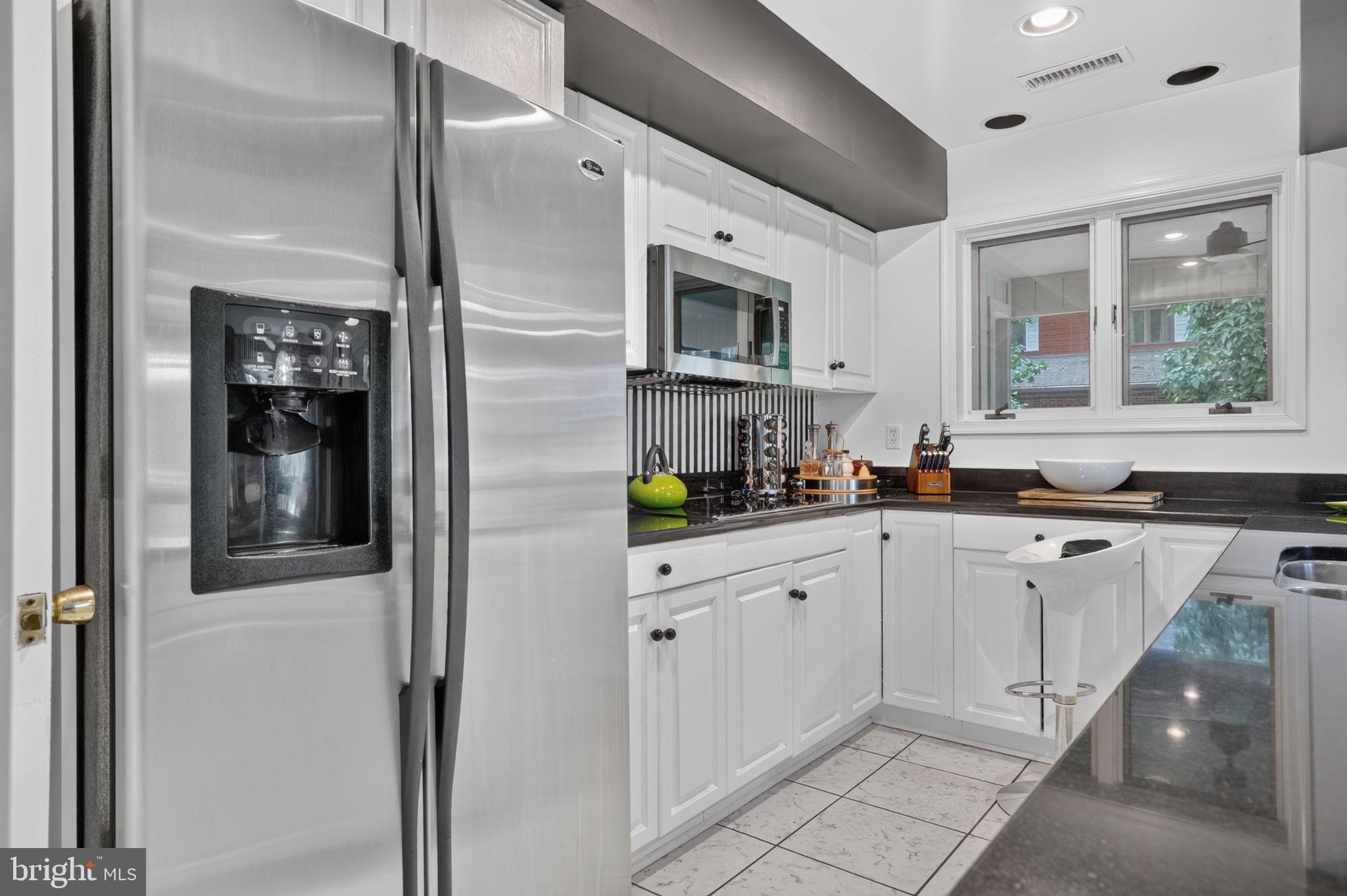 GOLF CLUB SHORES III - Residential