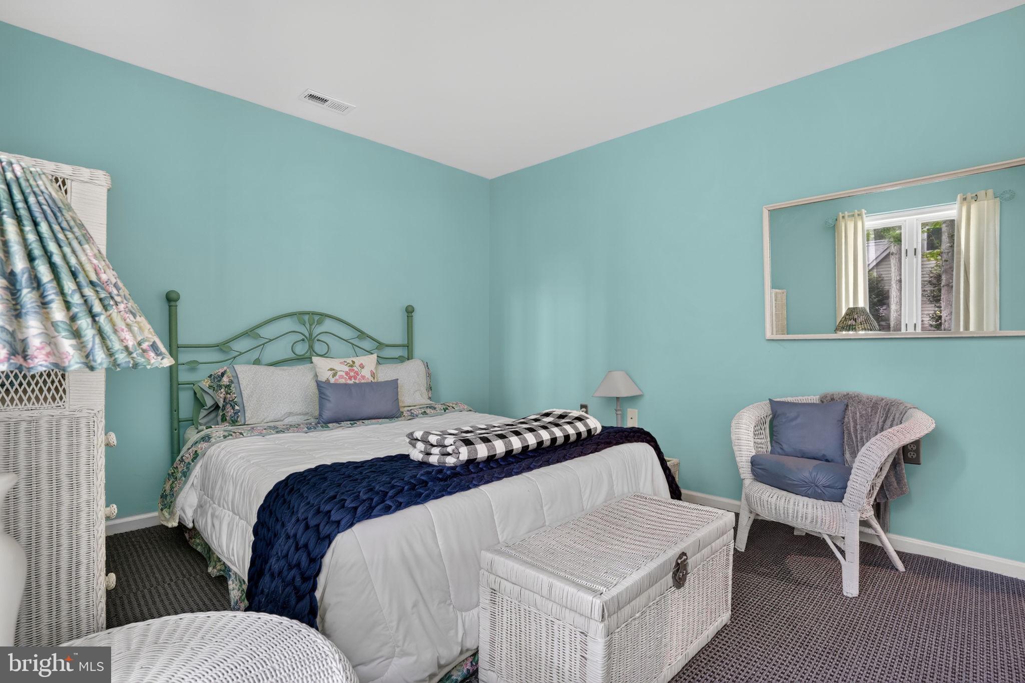 GOLF CLUB SHORES III - Residential