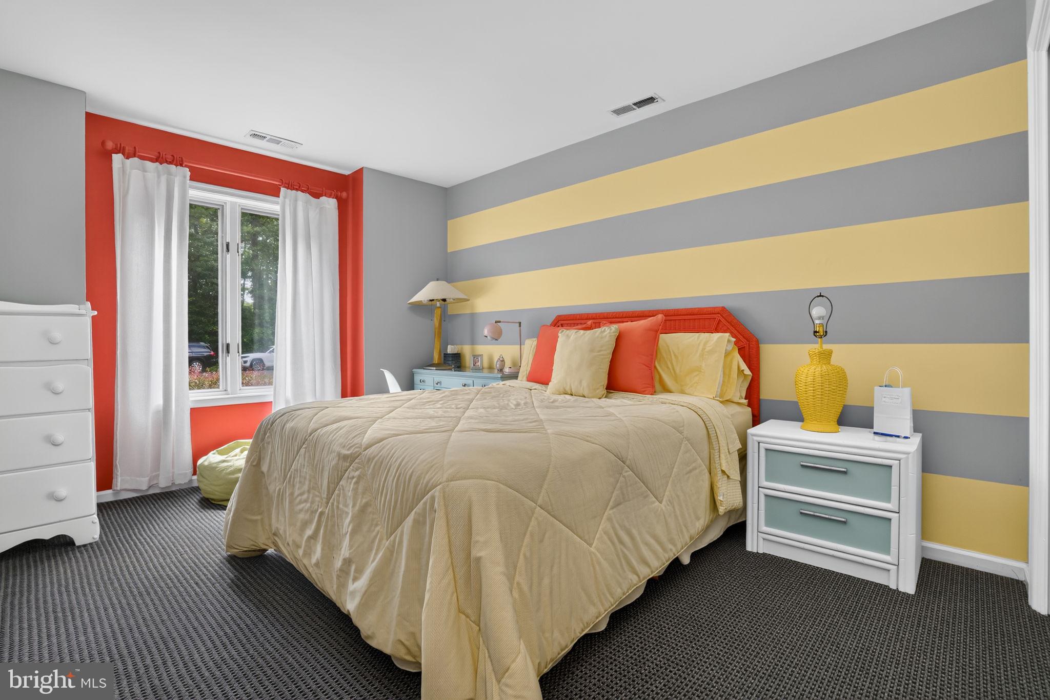GOLF CLUB SHORES III - Residential
