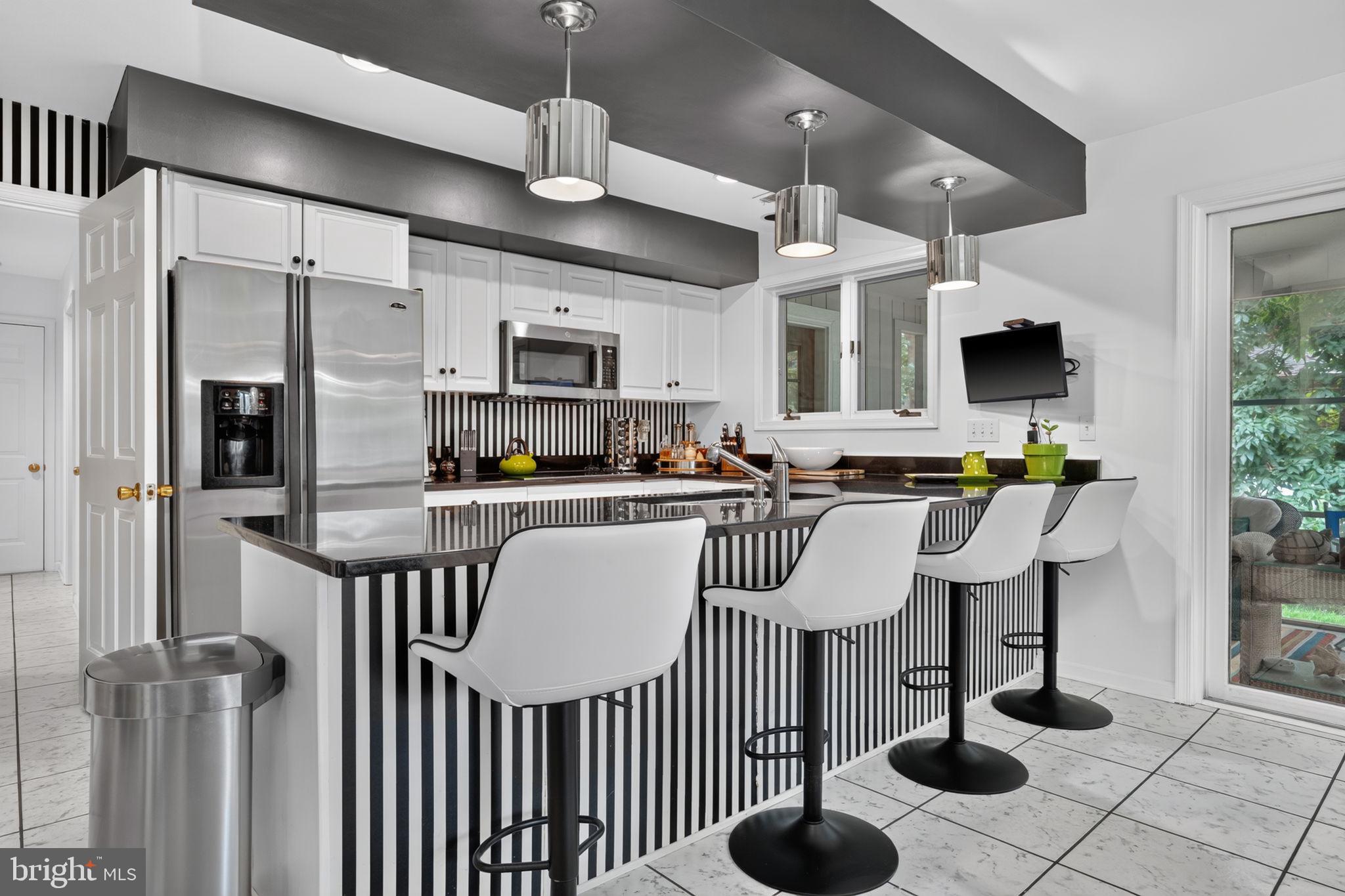 GOLF CLUB SHORES III - Residential