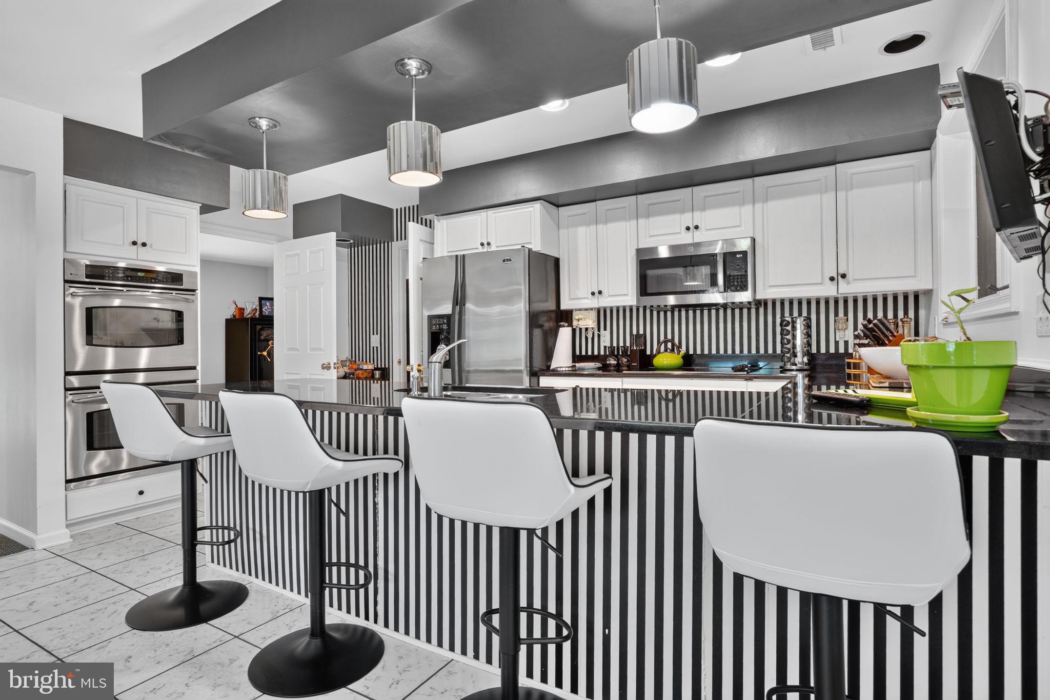 GOLF CLUB SHORES III - Residential