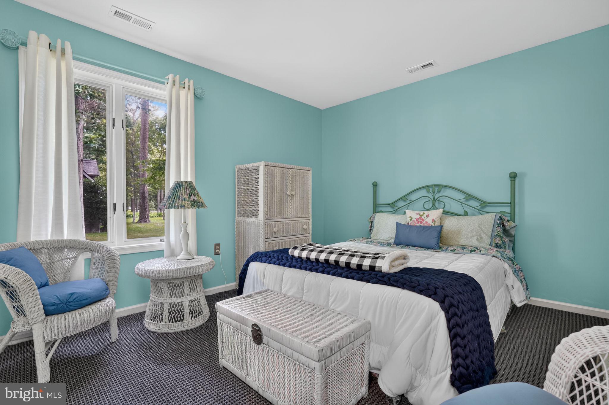 GOLF CLUB SHORES III - Residential
