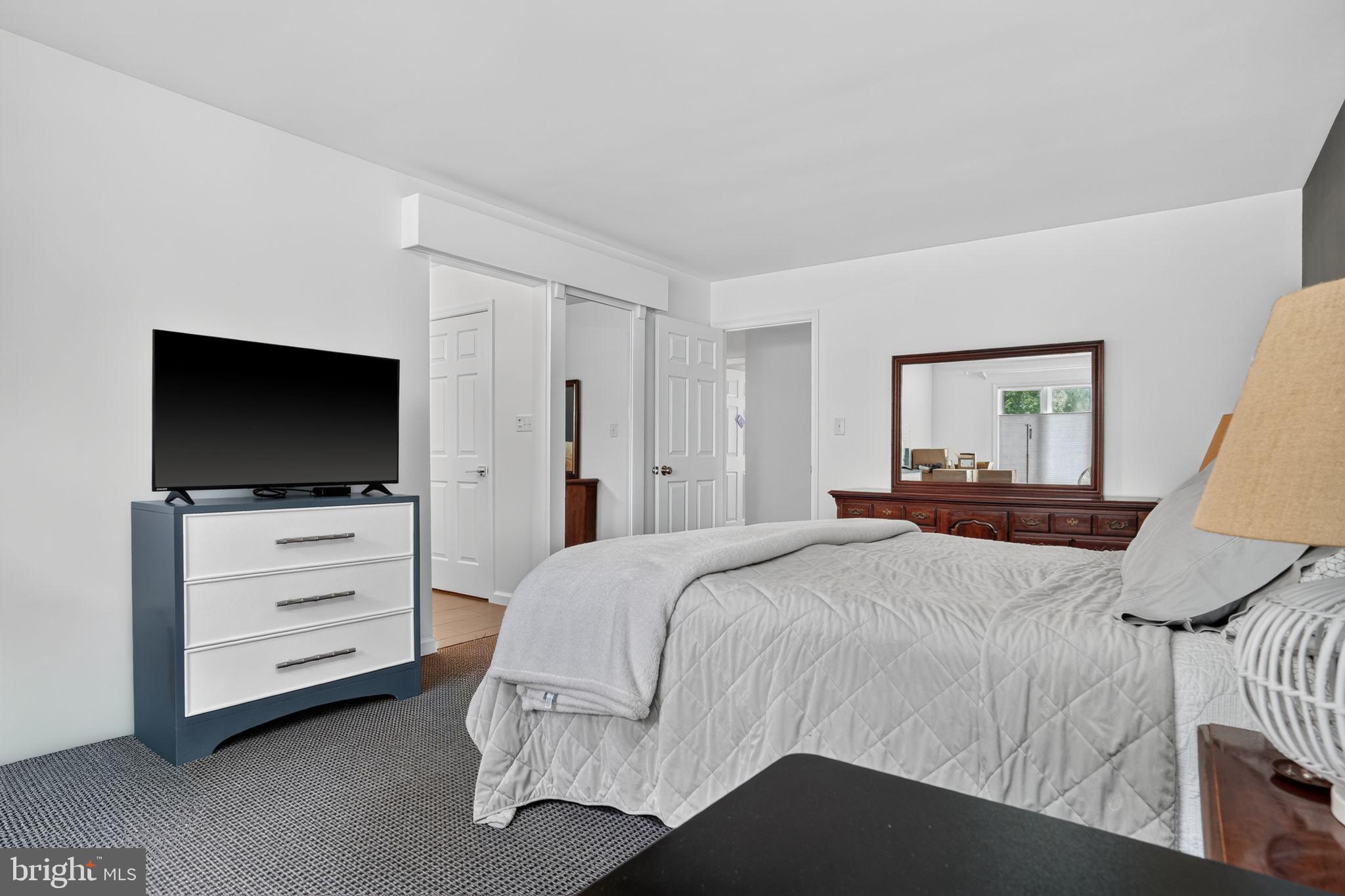 GOLF CLUB SHORES III - Residential