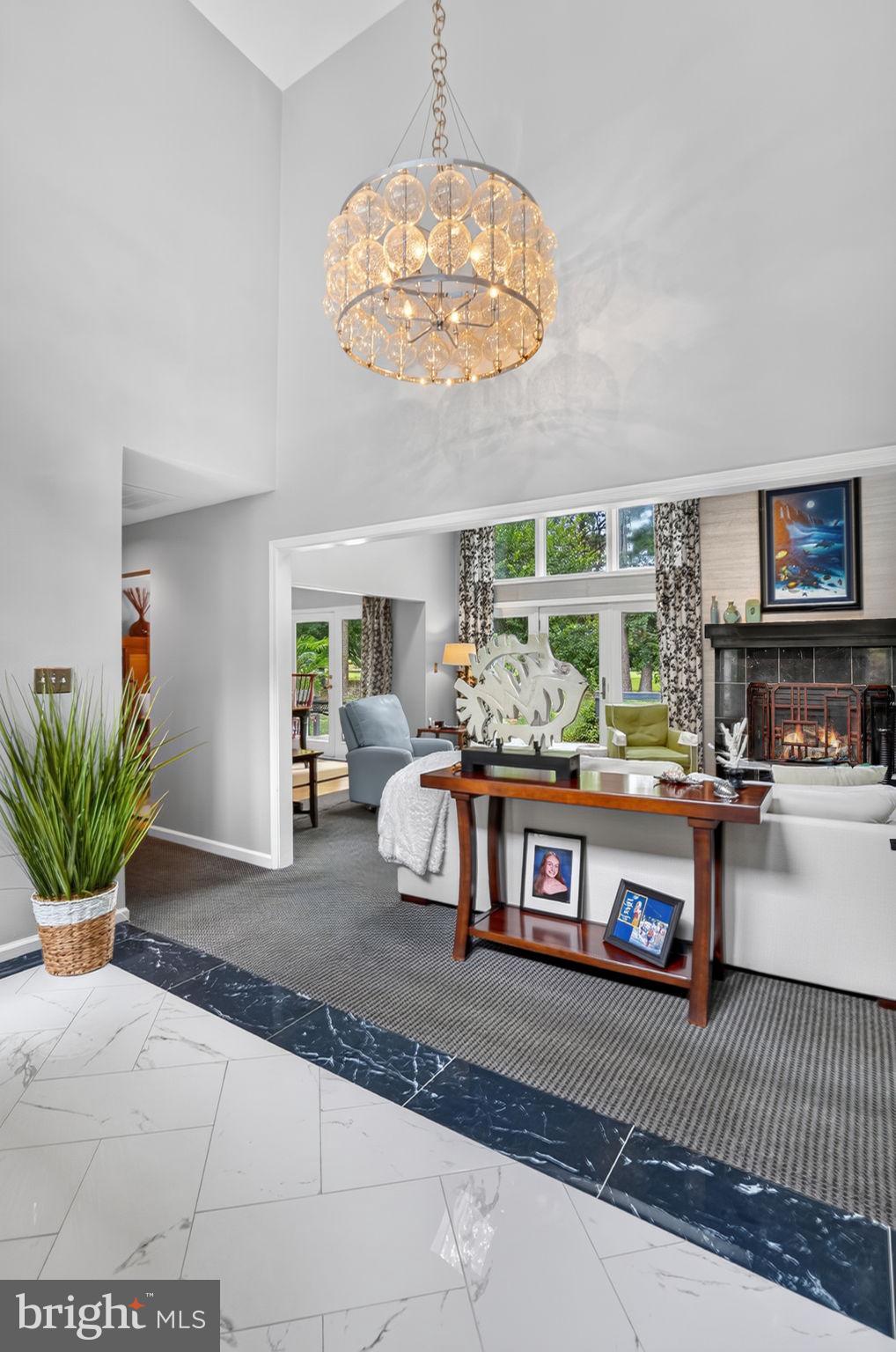 GOLF CLUB SHORES III - Residential