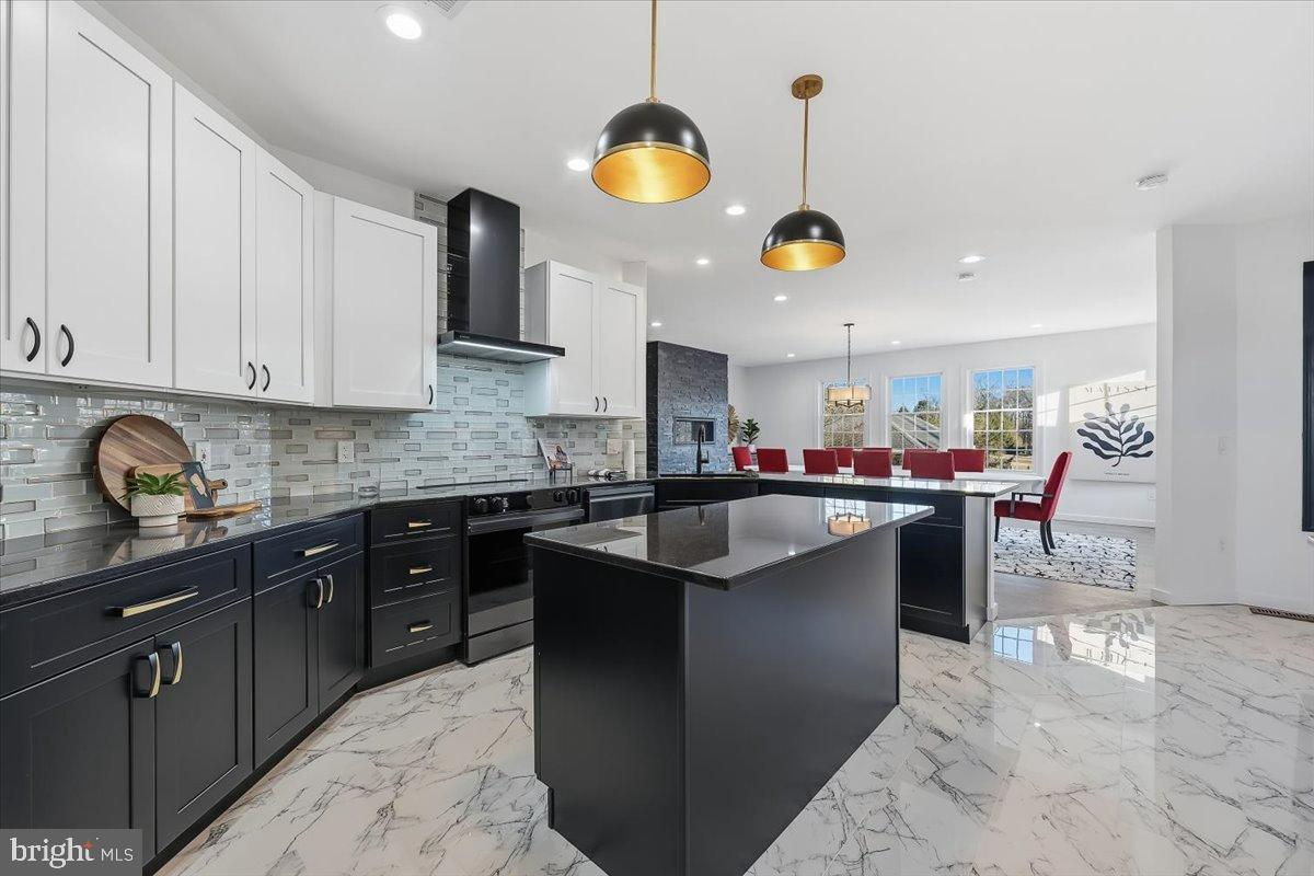 FOX RIDGE FARMS - Residential