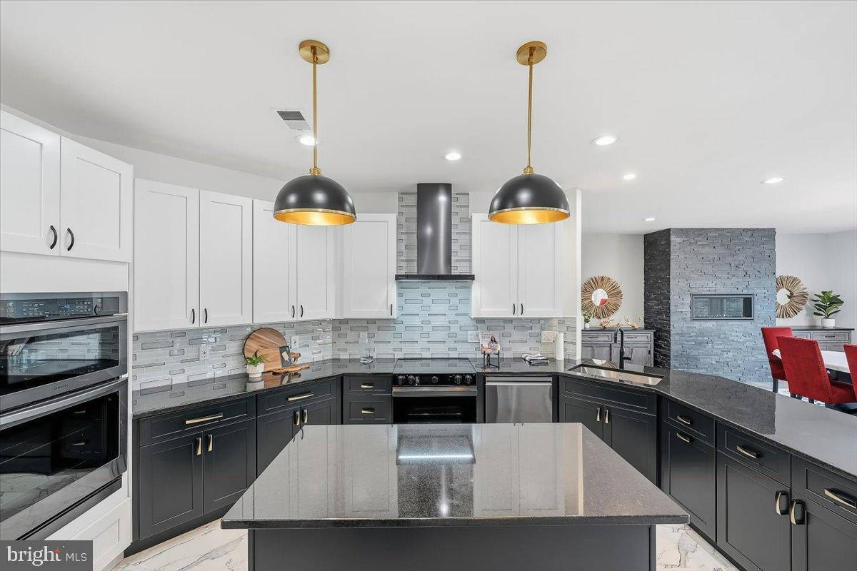 FOX RIDGE FARMS - Residential
