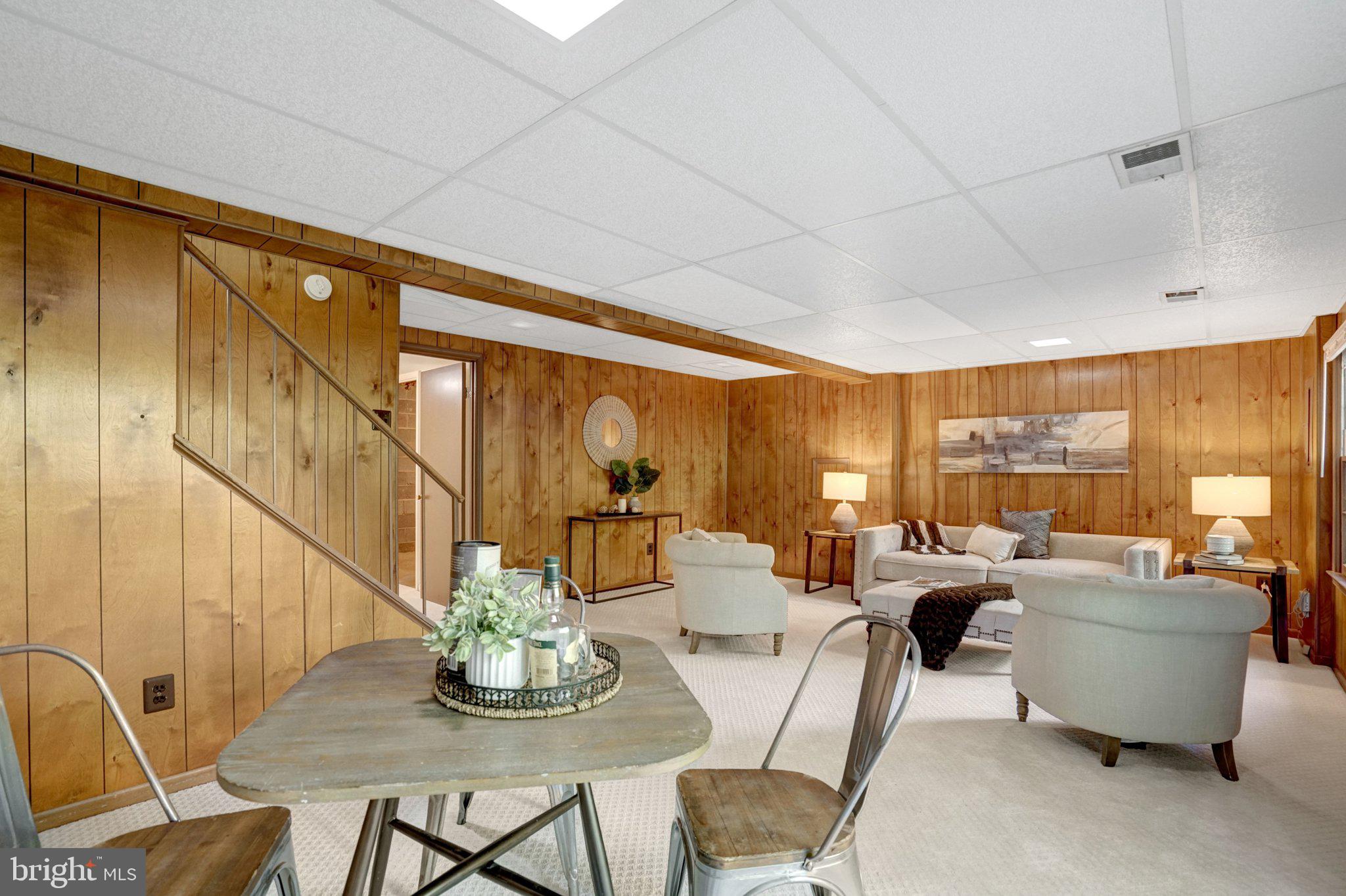 COUNTRY CREEK - Residential