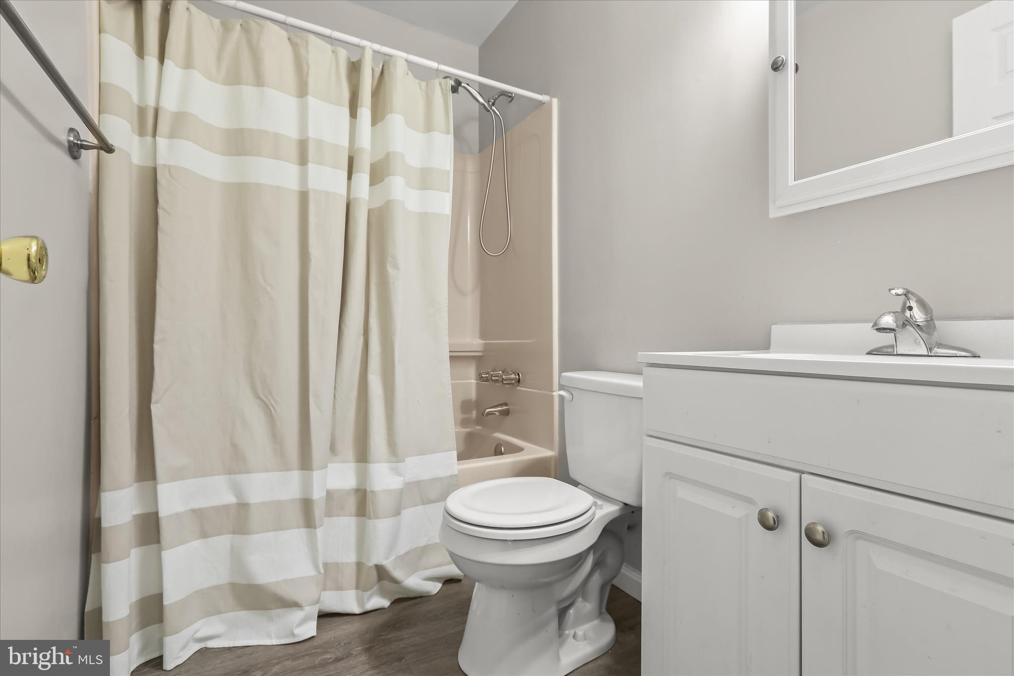 GOVERNORS LANDING - Residential