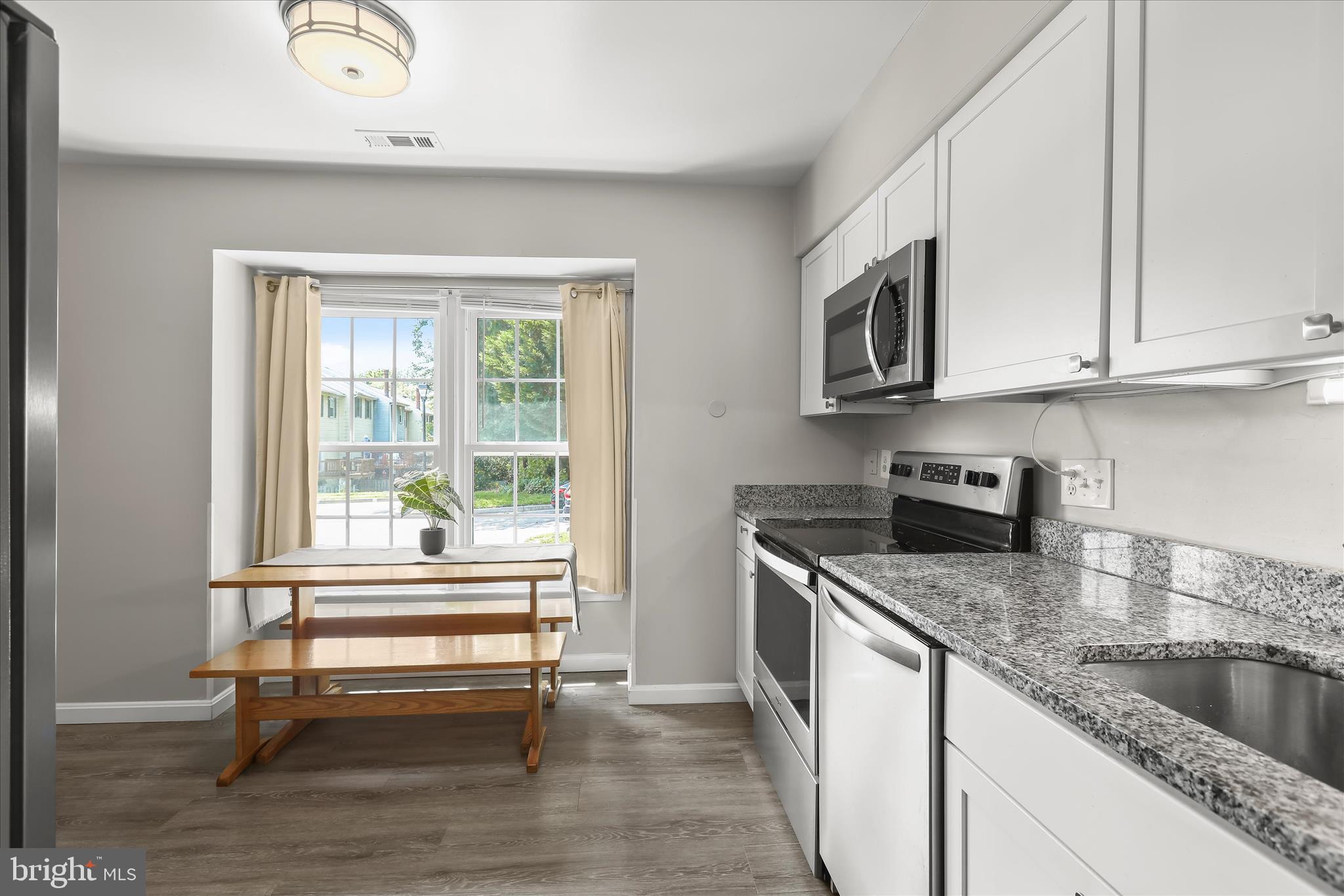 GOVERNORS LANDING - Residential