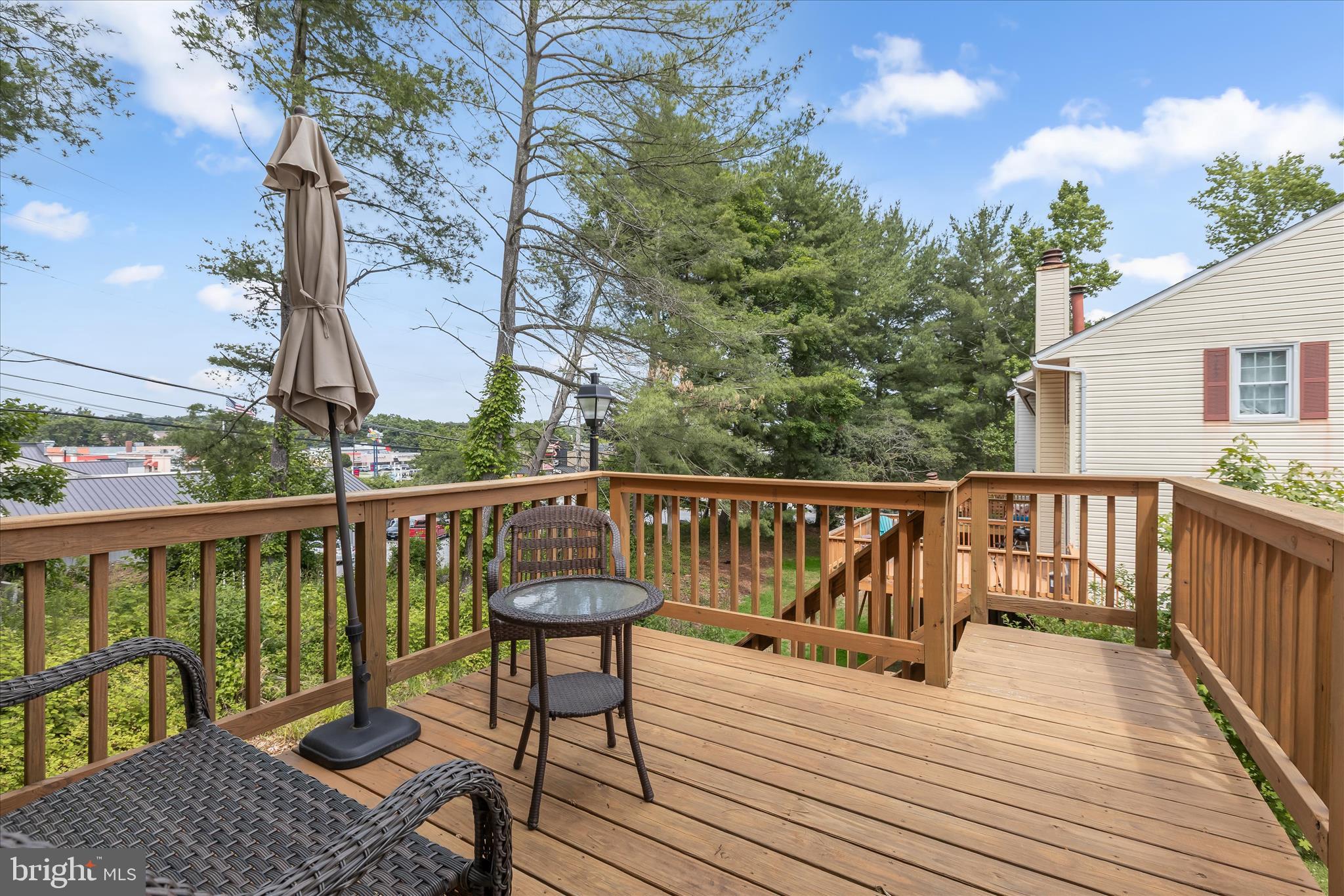 GOVERNORS LANDING - Residential