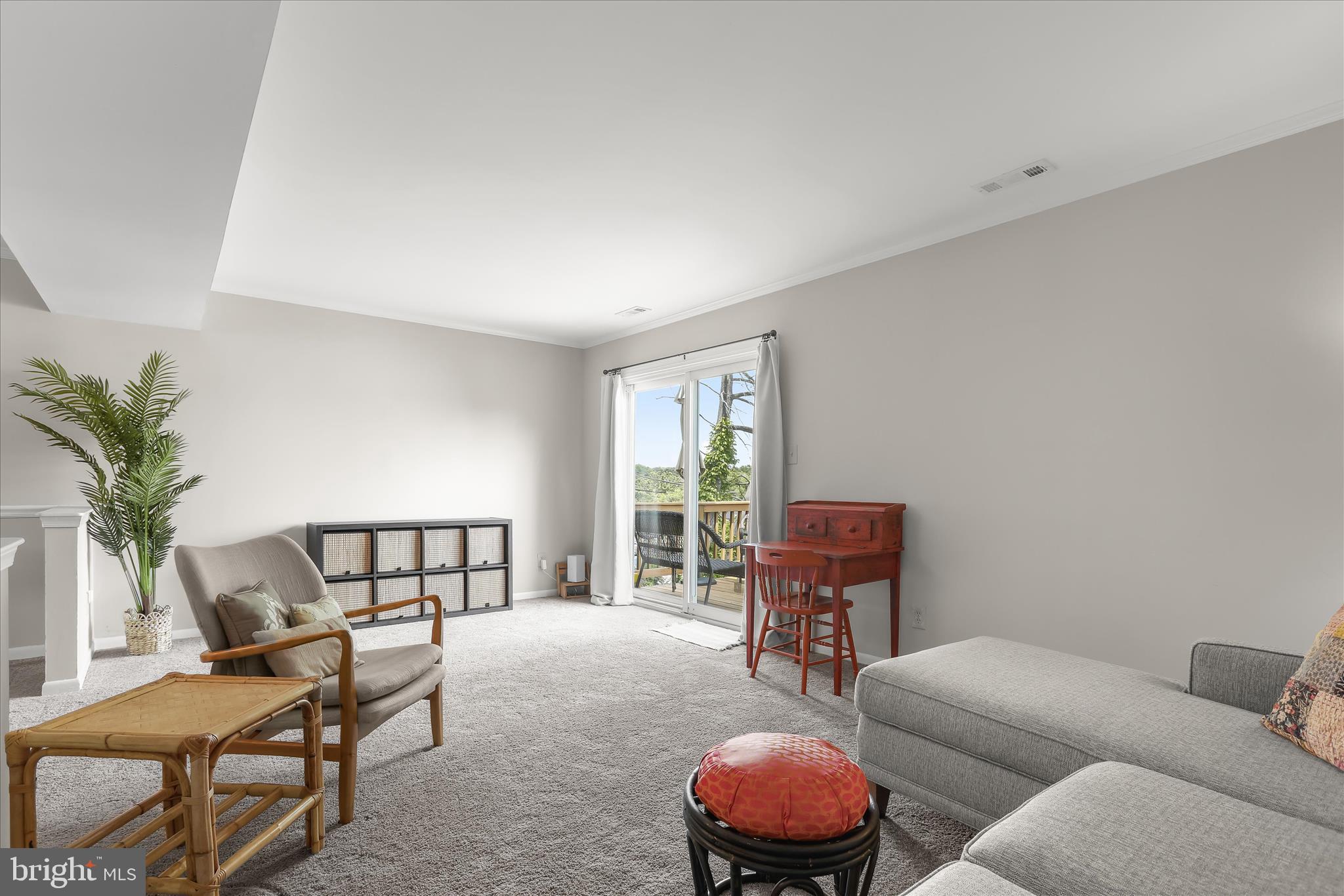 GOVERNORS LANDING - Residential