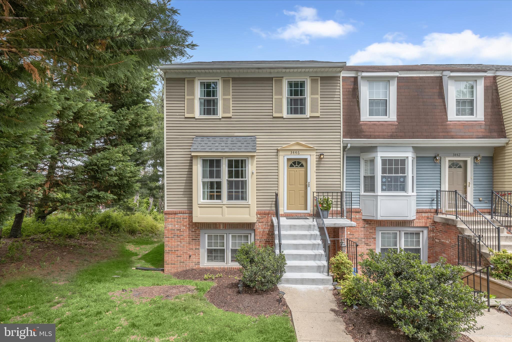 GOVERNORS LANDING - Residential