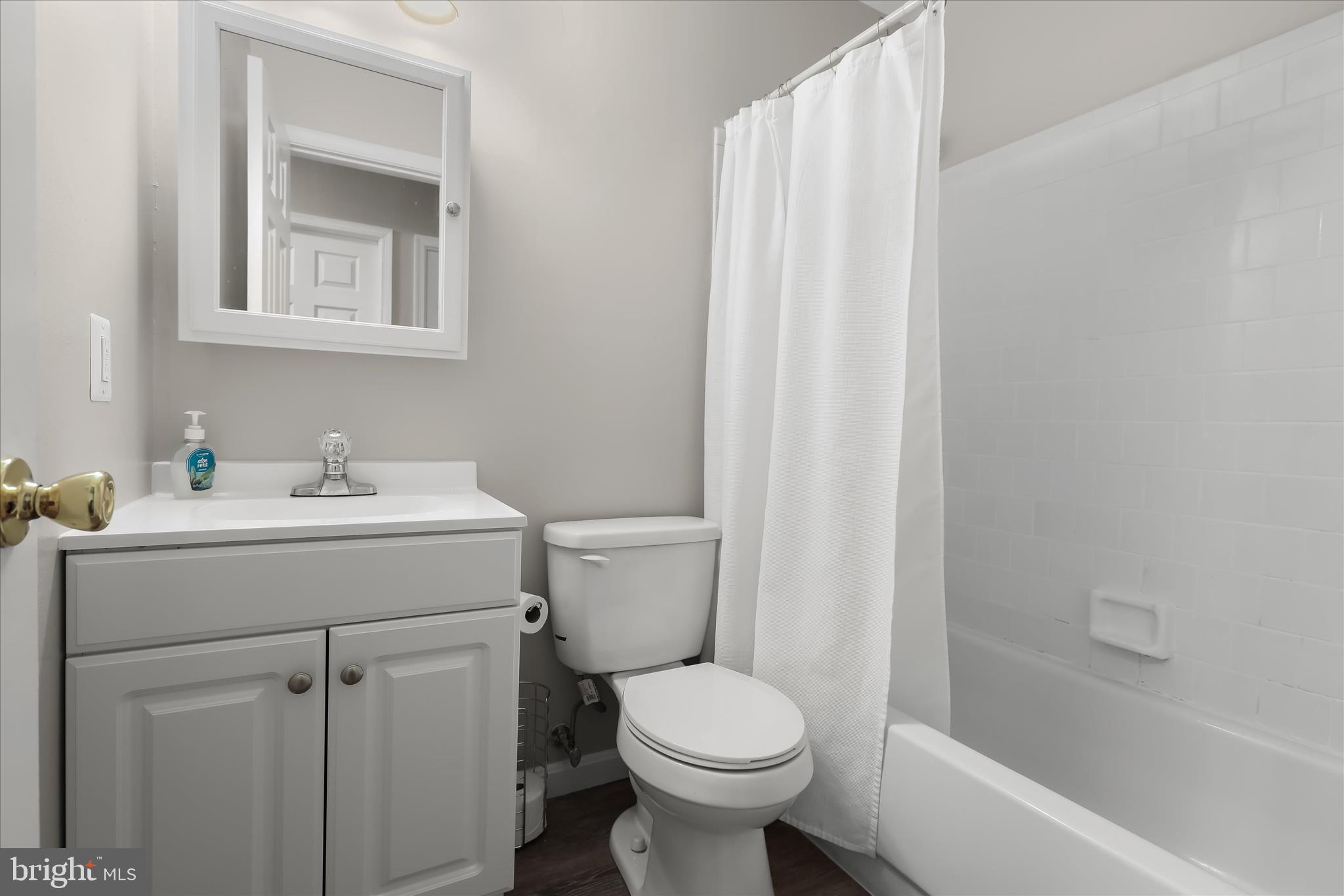 GOVERNORS LANDING - Residential