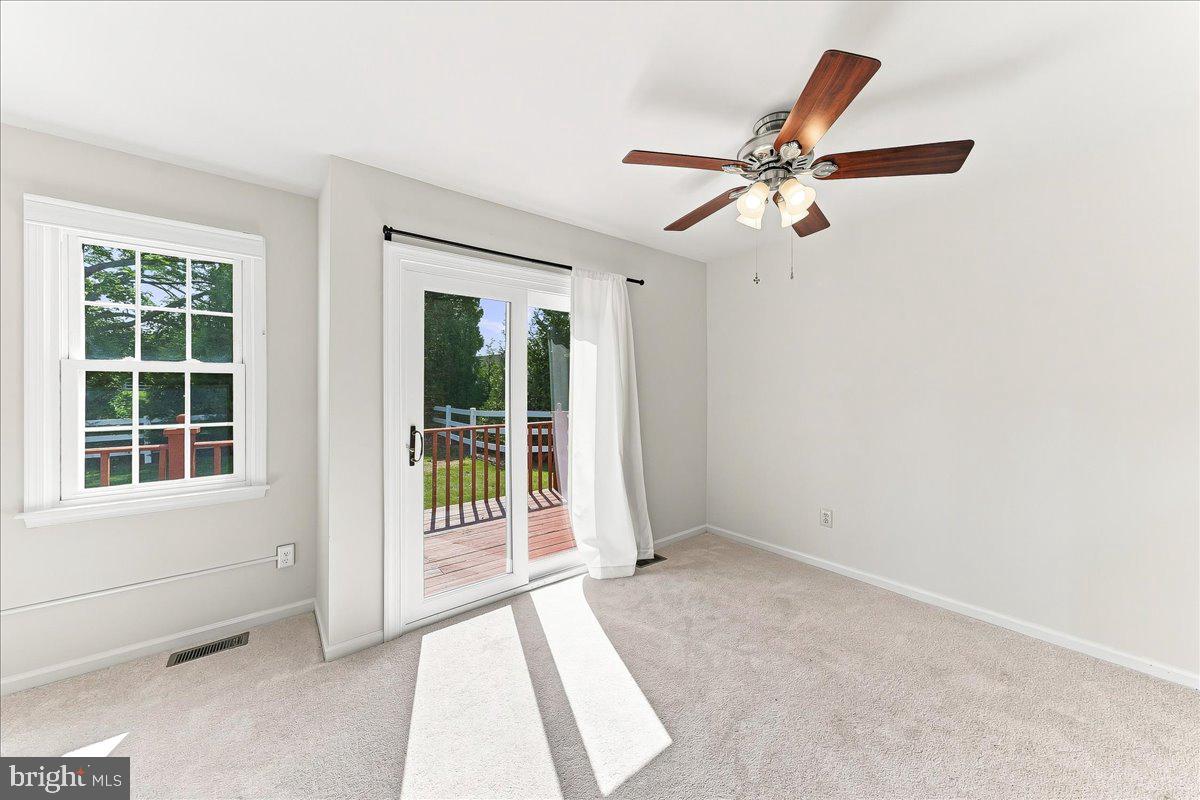 TWIN HILLS - Residential