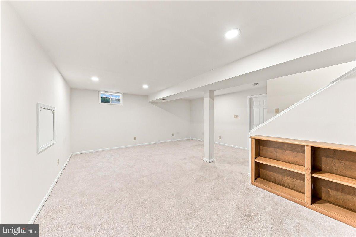 TWIN HILLS - Residential