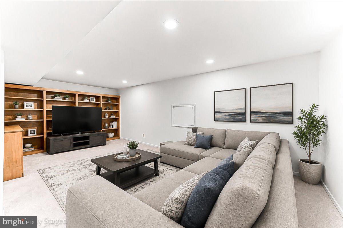 TWIN HILLS - Residential