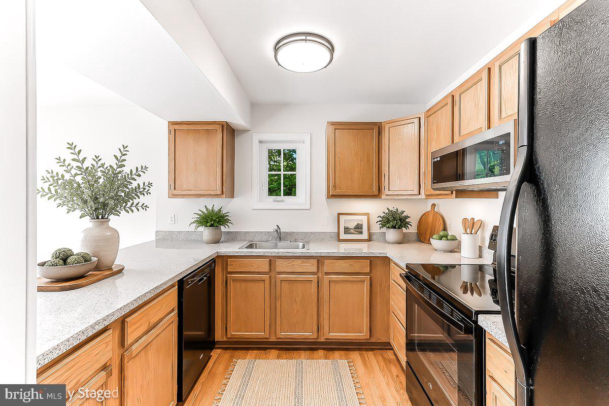 TWIN HILLS - Residential
