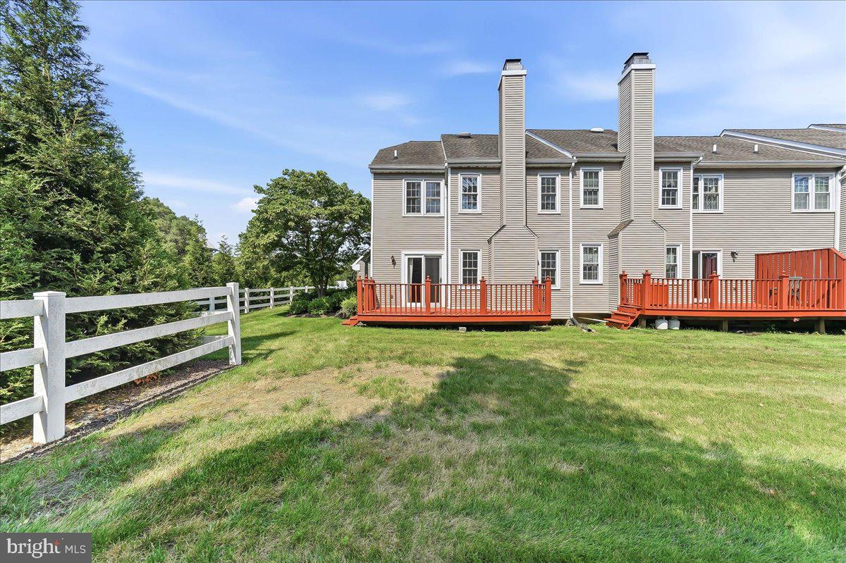 TWIN HILLS - Residential