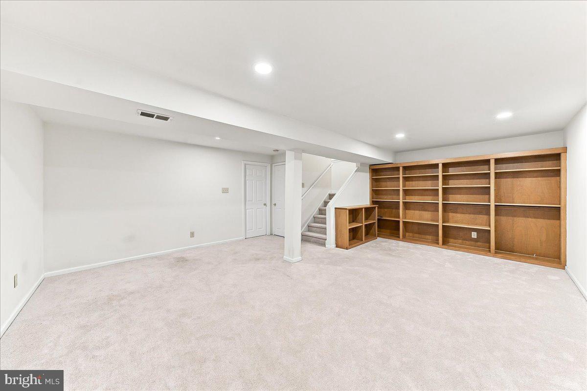 TWIN HILLS - Residential