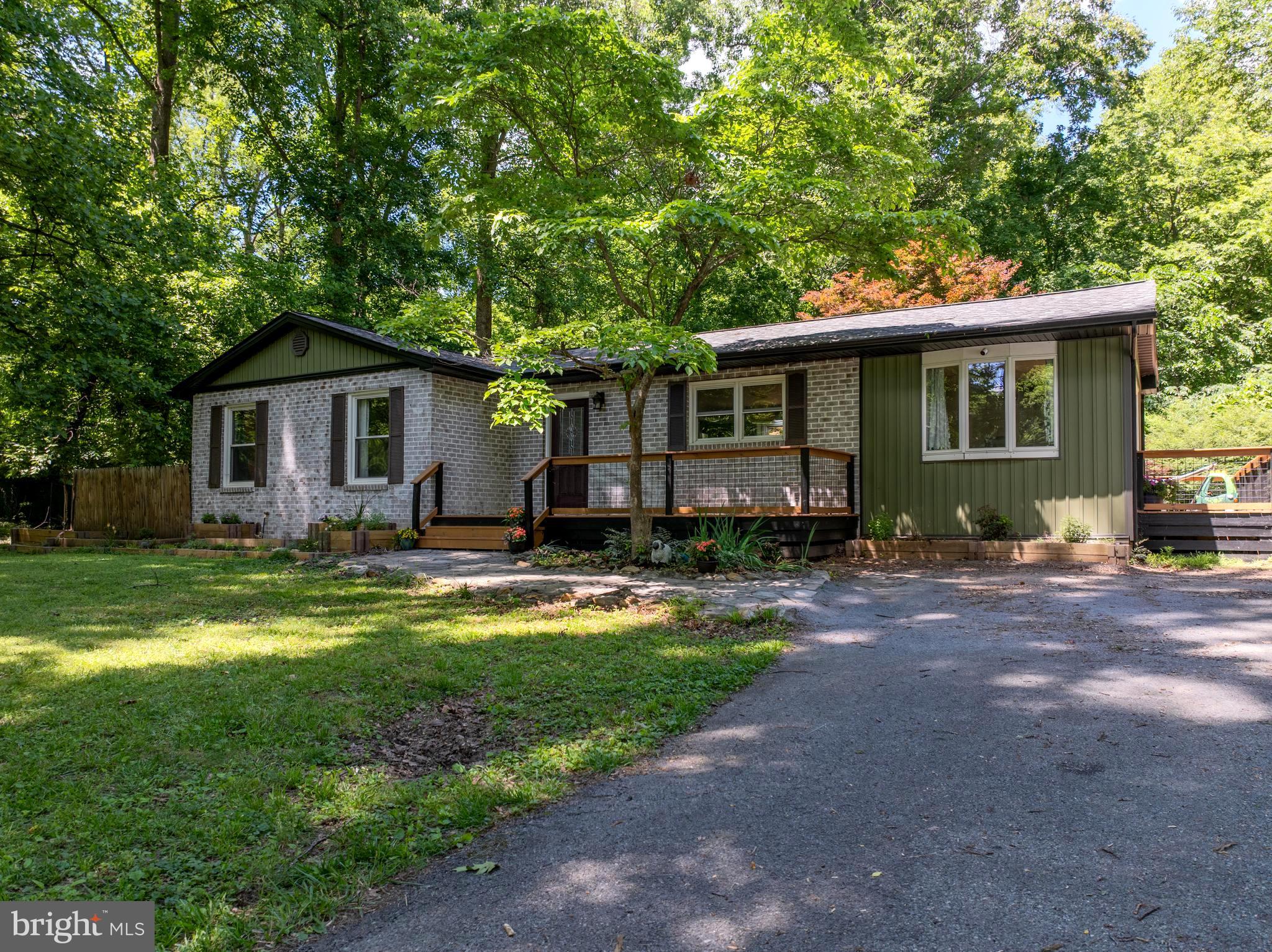 CHAPLINE'S CHOICE - Residential