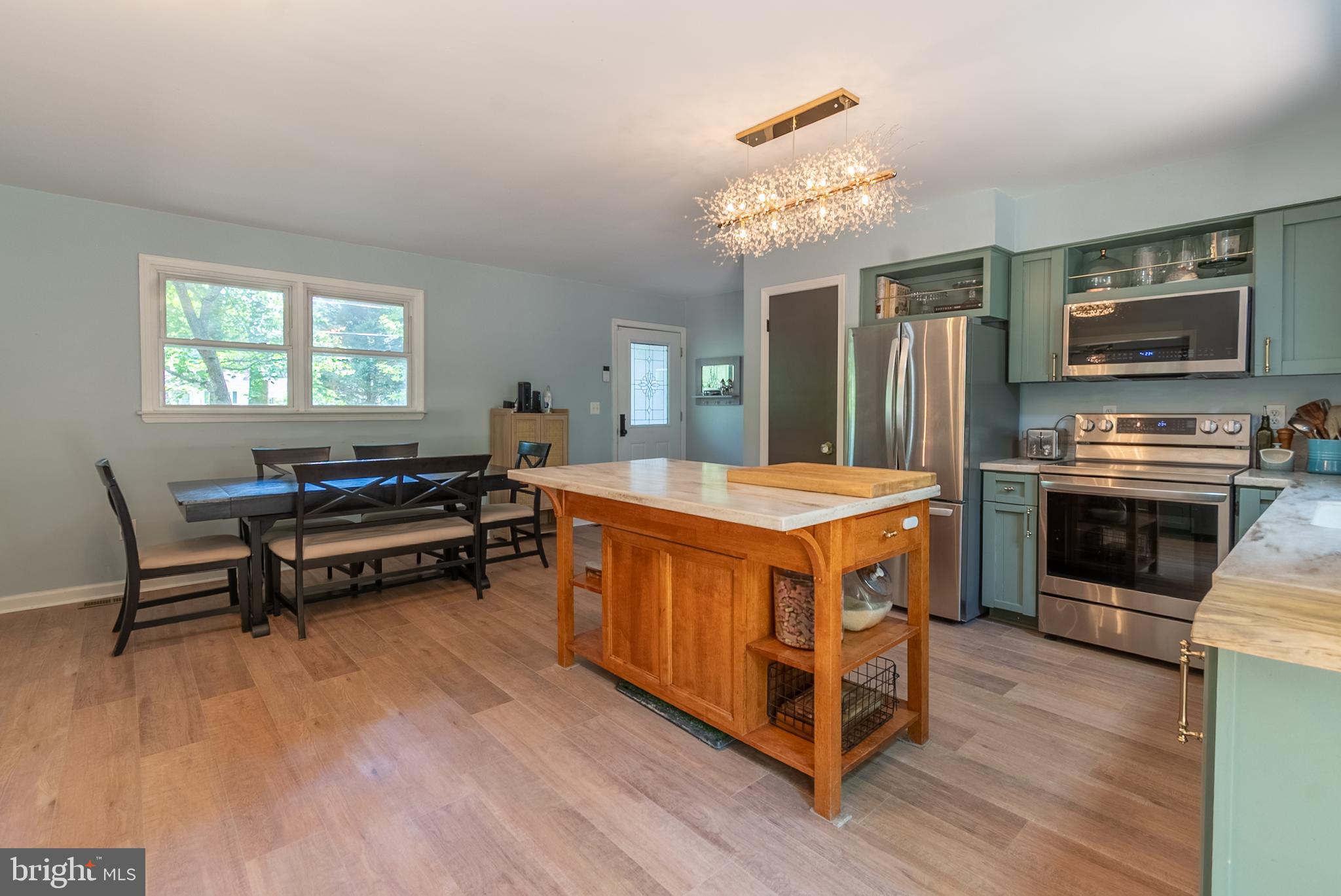 CHAPLINE'S CHOICE - Residential