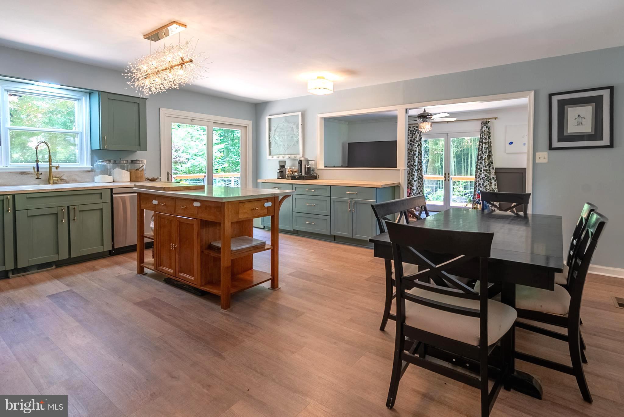 CHAPLINE'S CHOICE - Residential