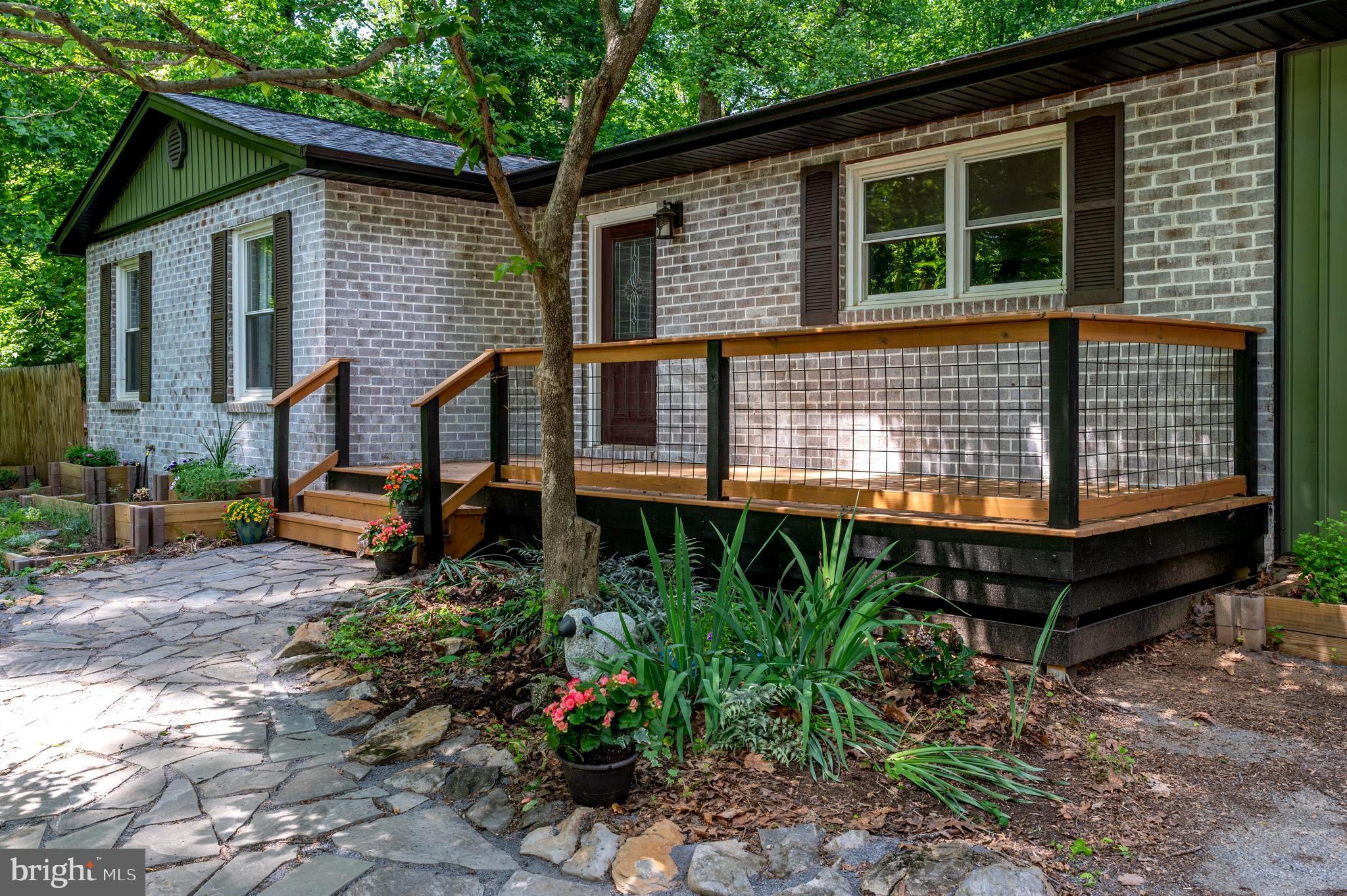 CHAPLINE'S CHOICE - Residential