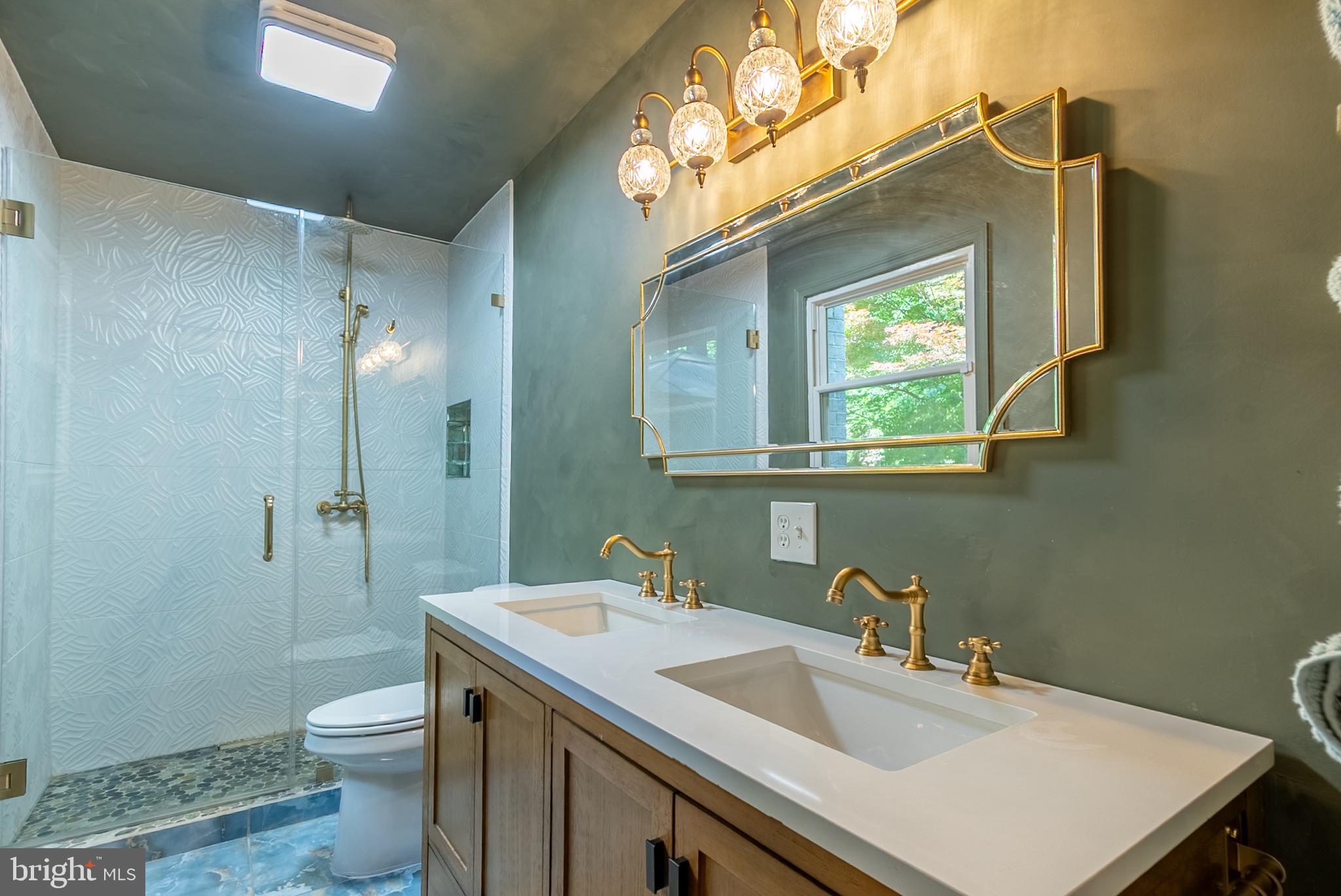 CHAPLINE'S CHOICE - Residential