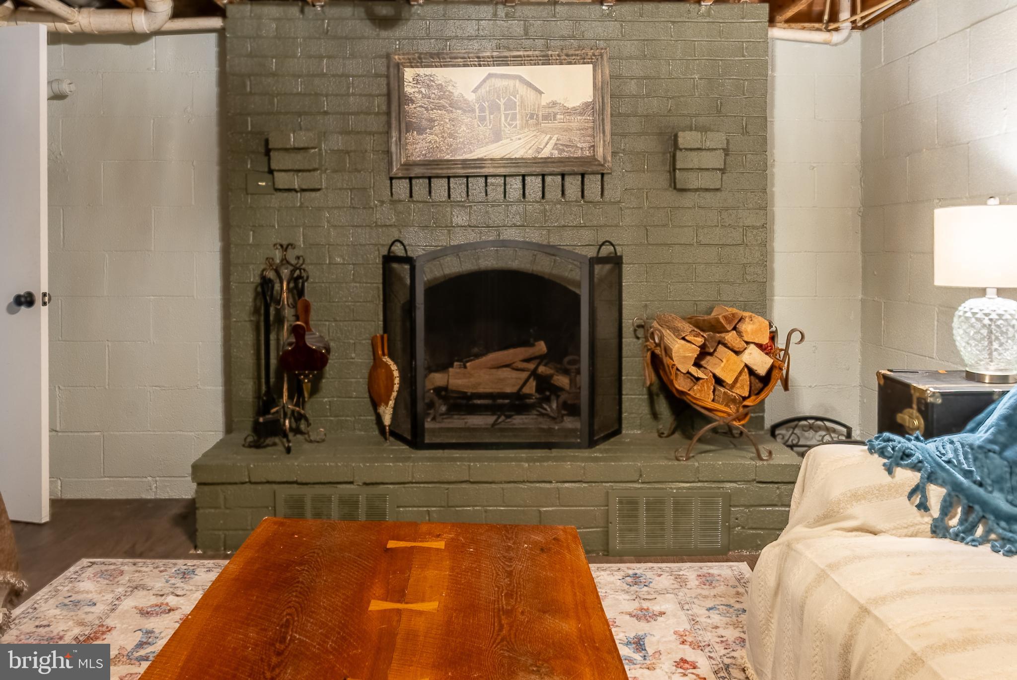 CHAPLINE'S CHOICE - Residential