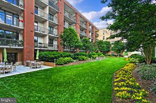 SPECTRUM CONDO - Residential