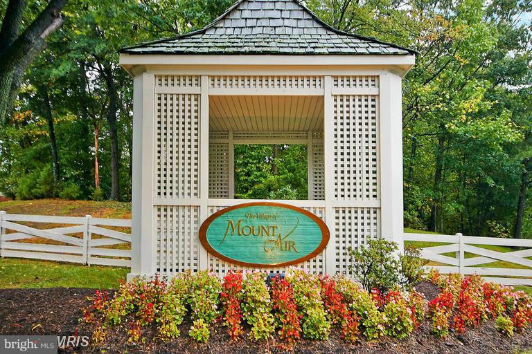 VILLAGE OF MOUNT AIR - Residential