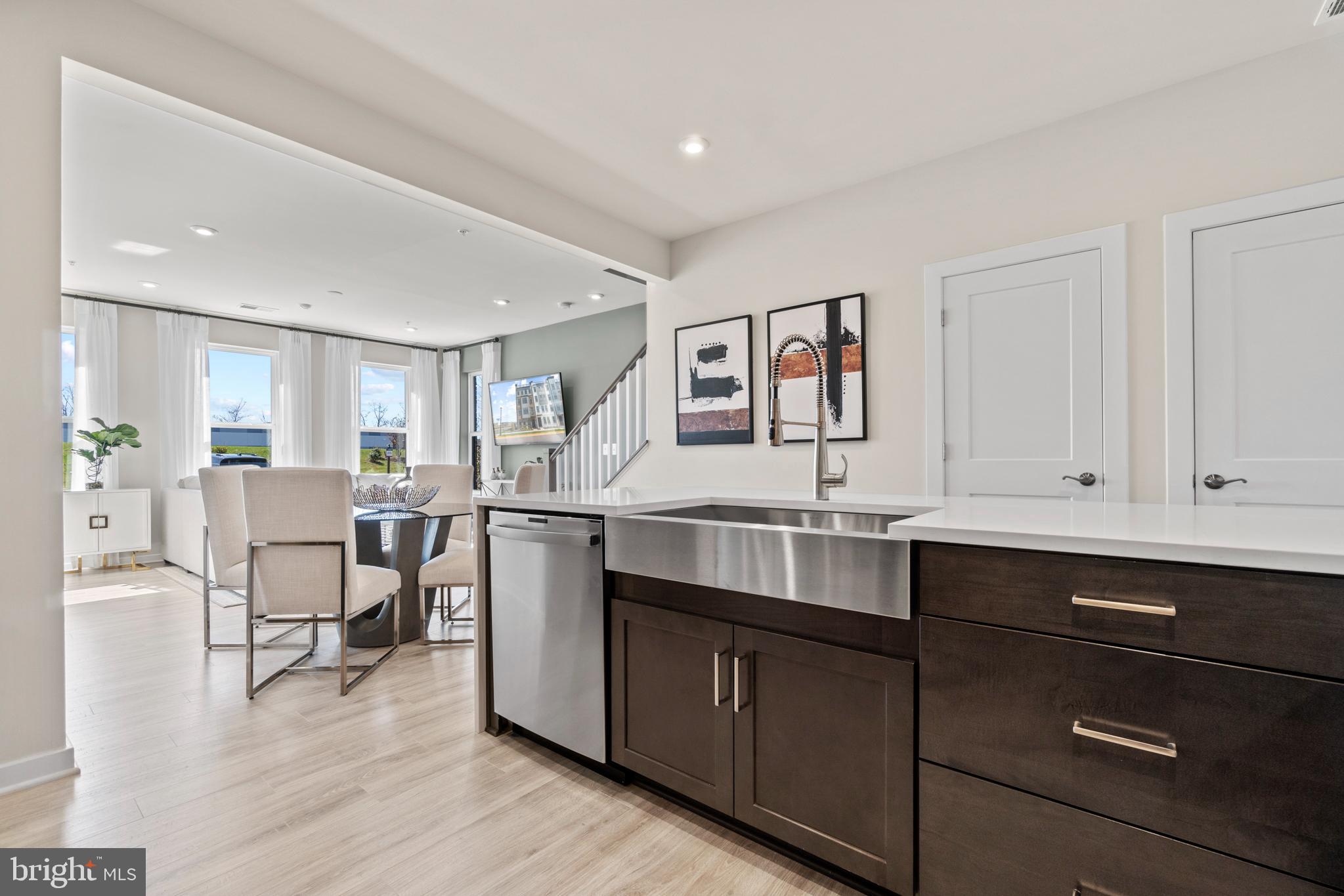 ASHBURN STATION - Residential