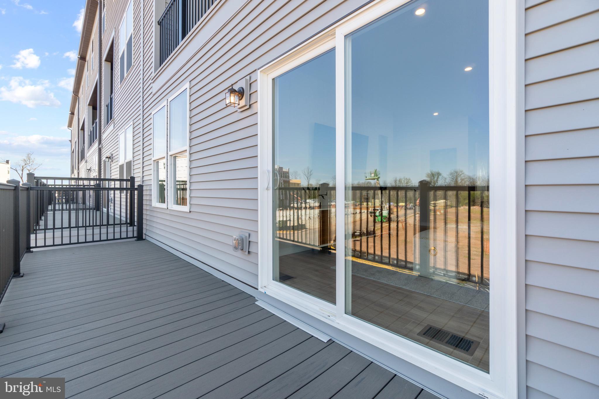 ASHBURN STATION - Residential