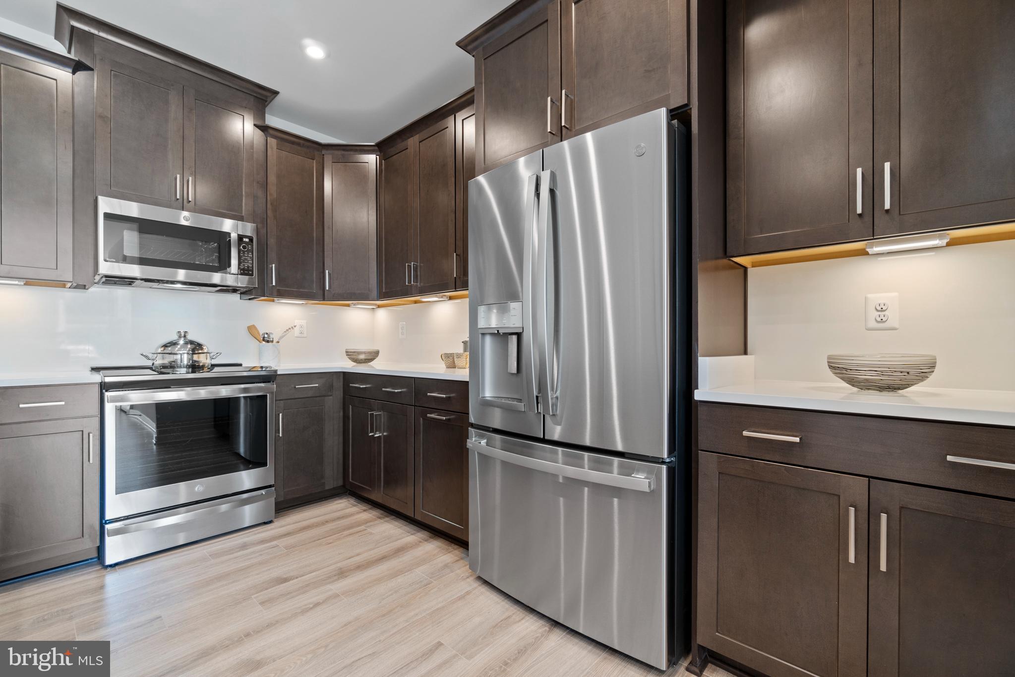 ASHBURN STATION - Residential