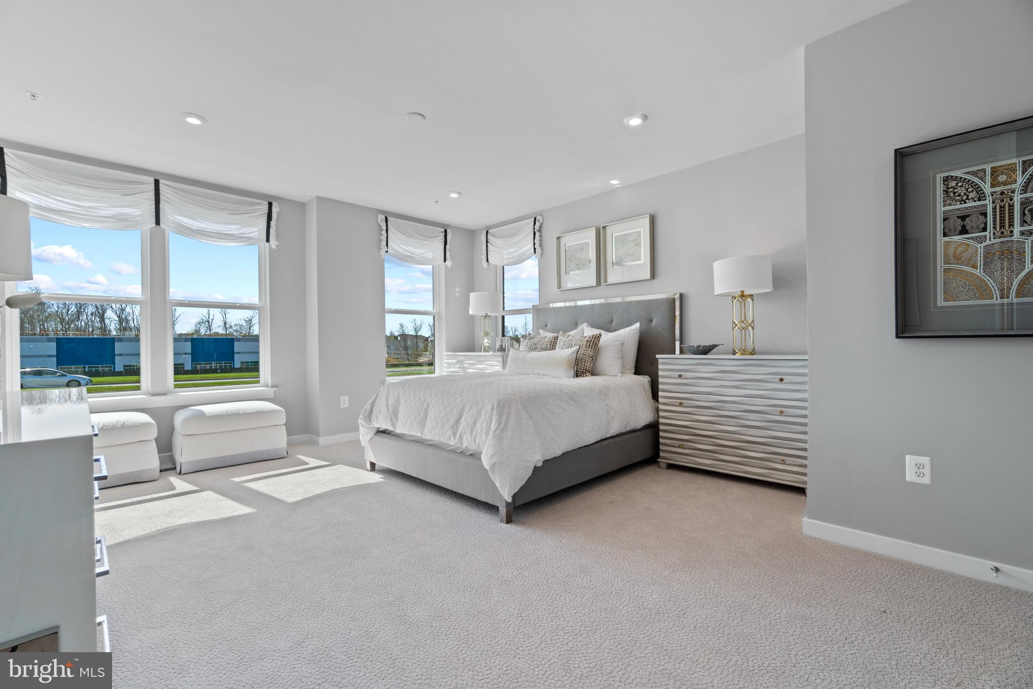 ASHBURN STATION - Residential