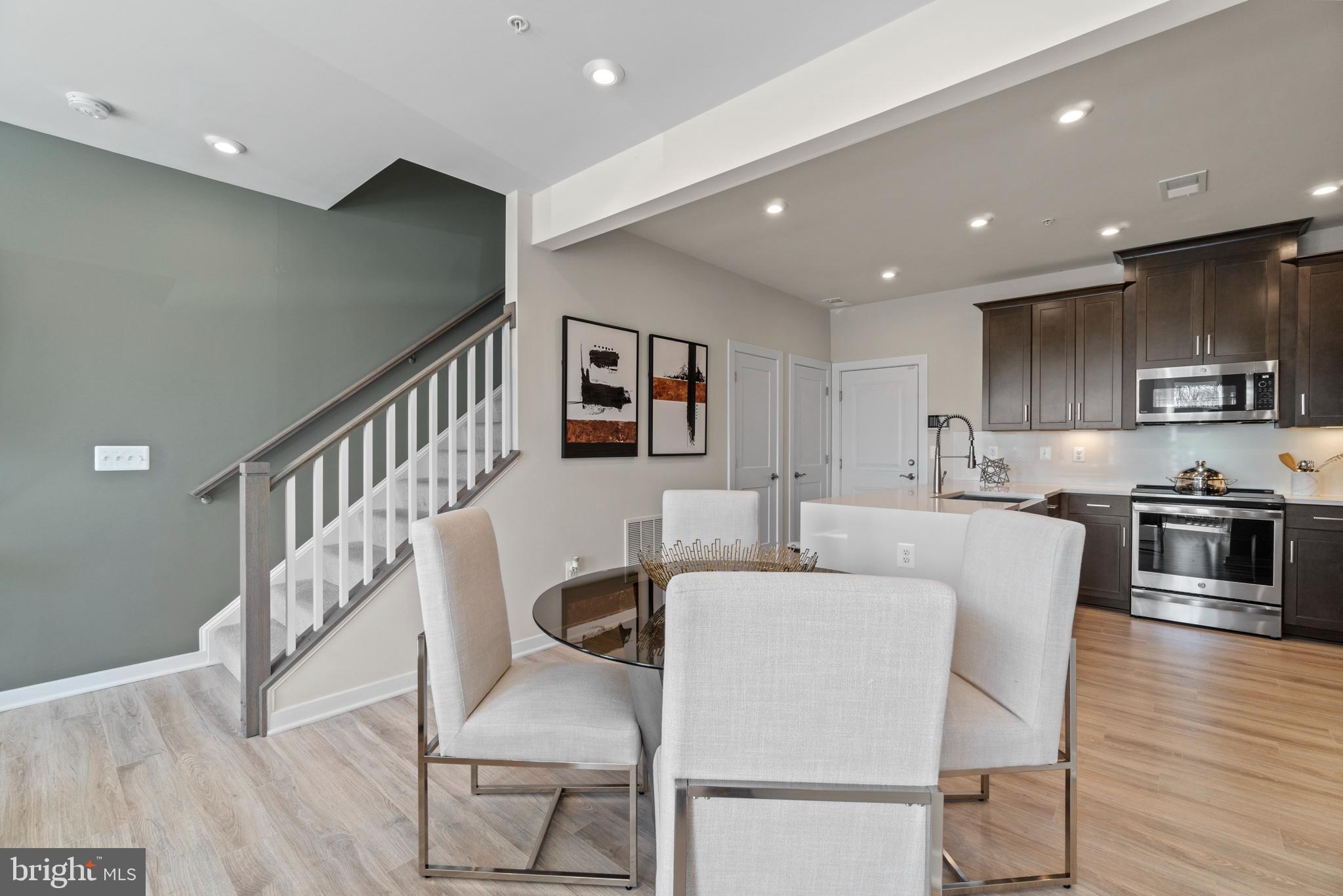 ASHBURN STATION - Residential