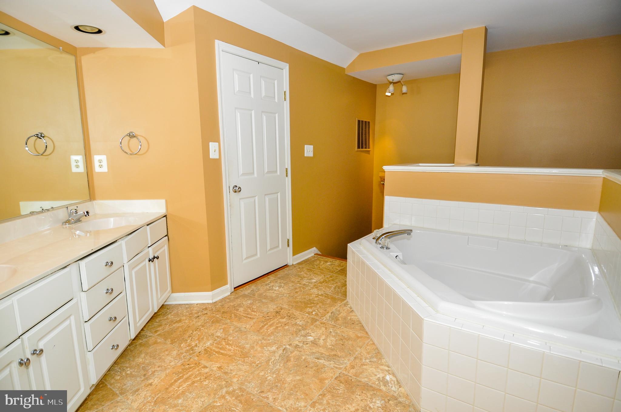 RIDGELEIGH - Residential