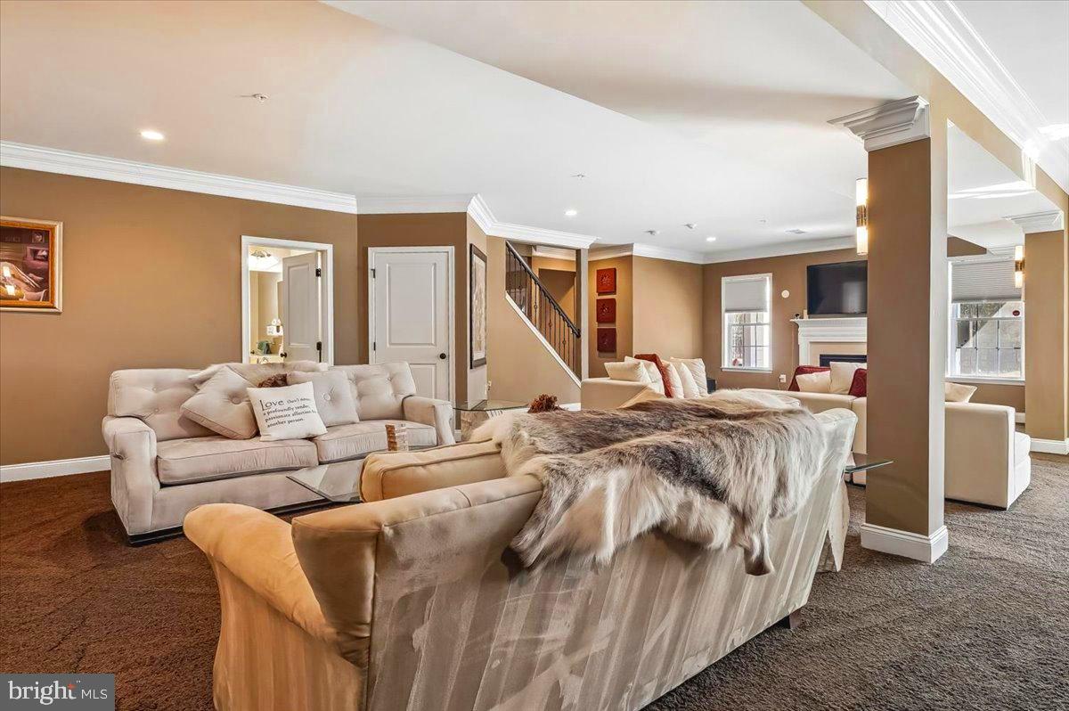 OAK CREEK CLUB - Residential