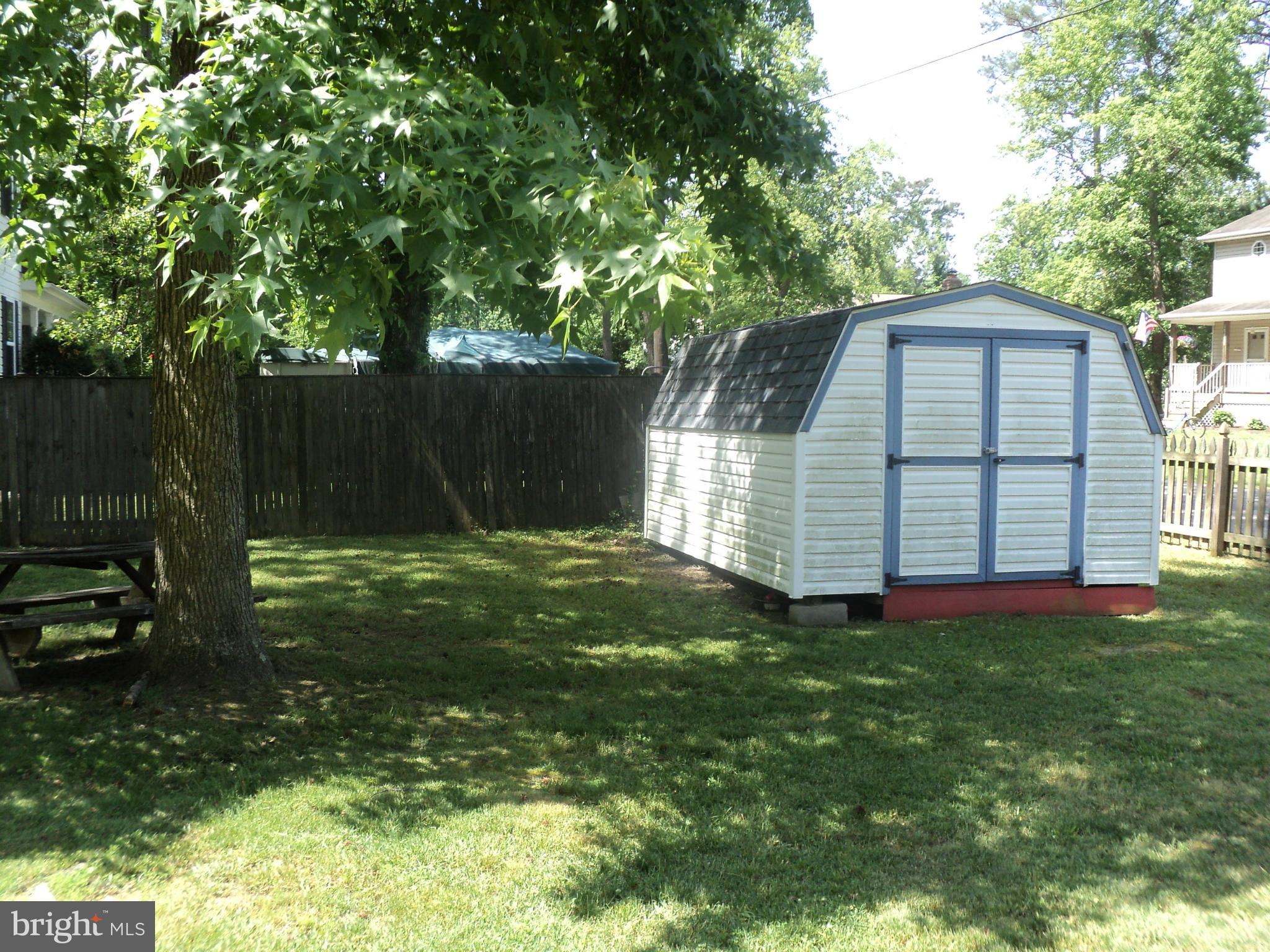 COBB ISLAND - Residential Lease