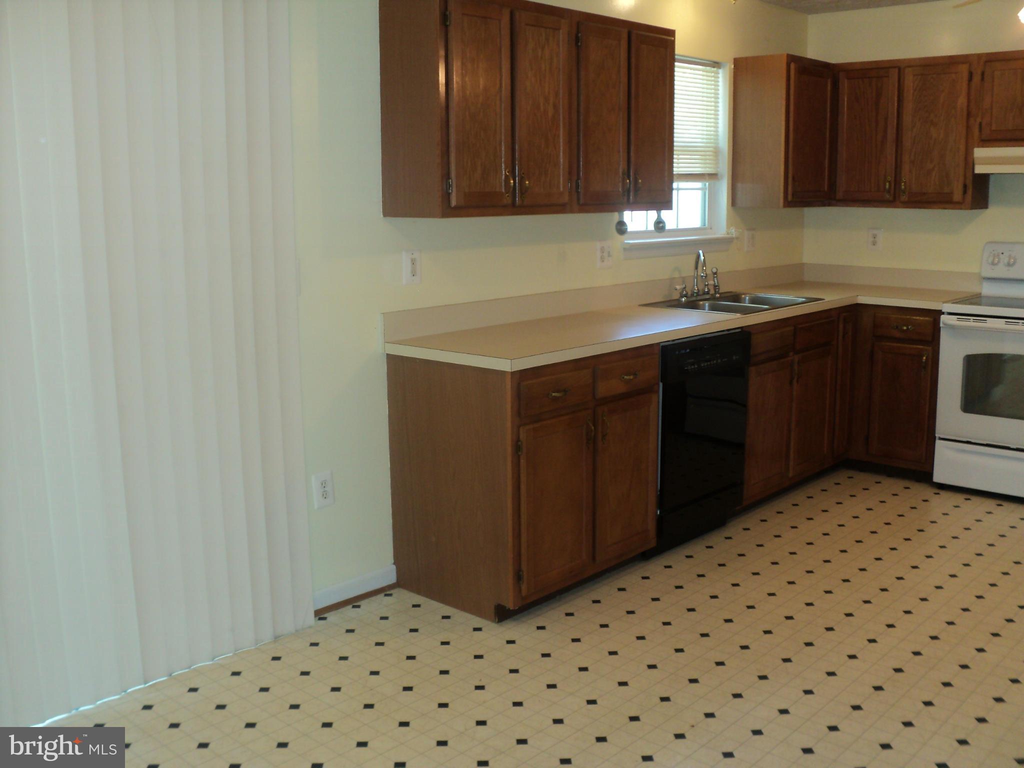 COBB ISLAND - Residential Lease