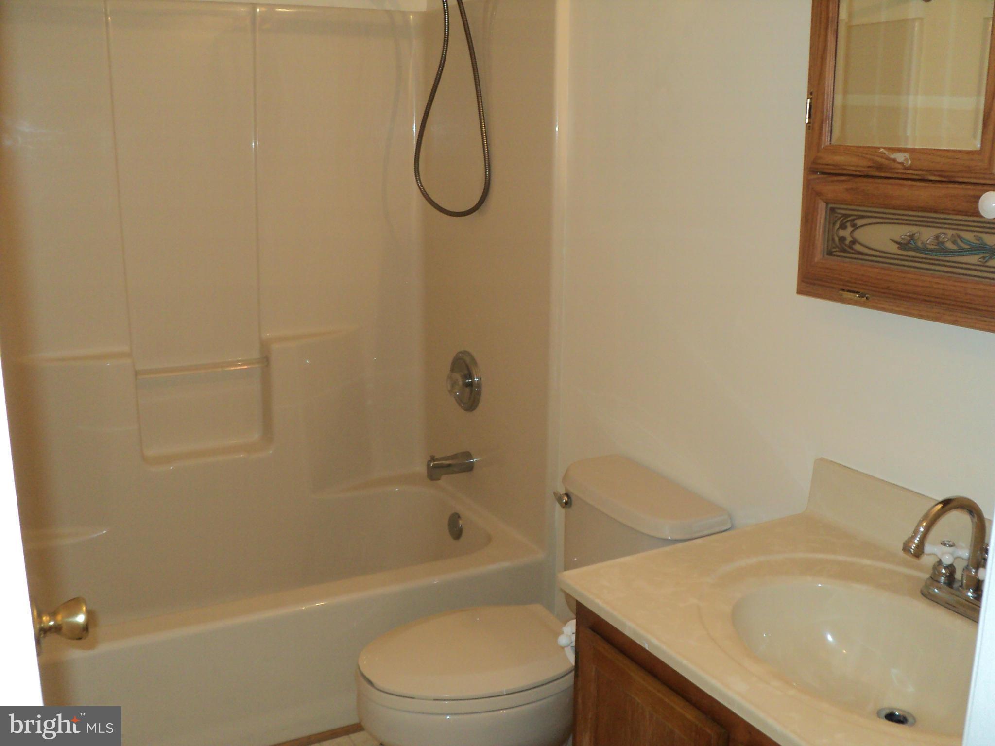 COBB ISLAND - Residential Lease