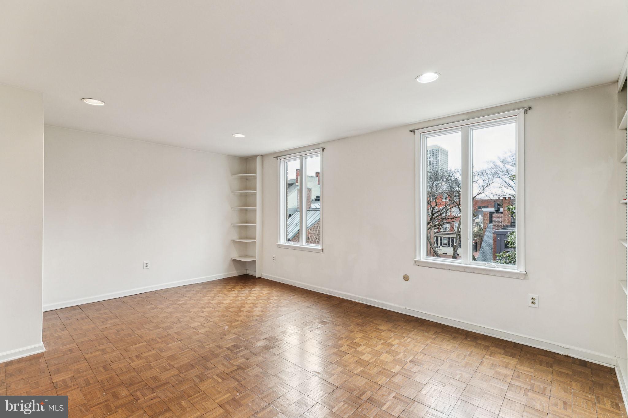 SOCIETY HILL - Residential