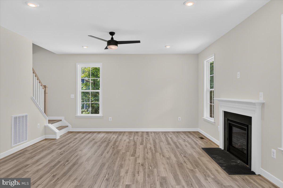 HICKORY LANDING - Residential