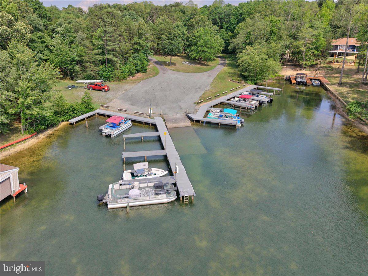 HICKORY LANDING - Residential